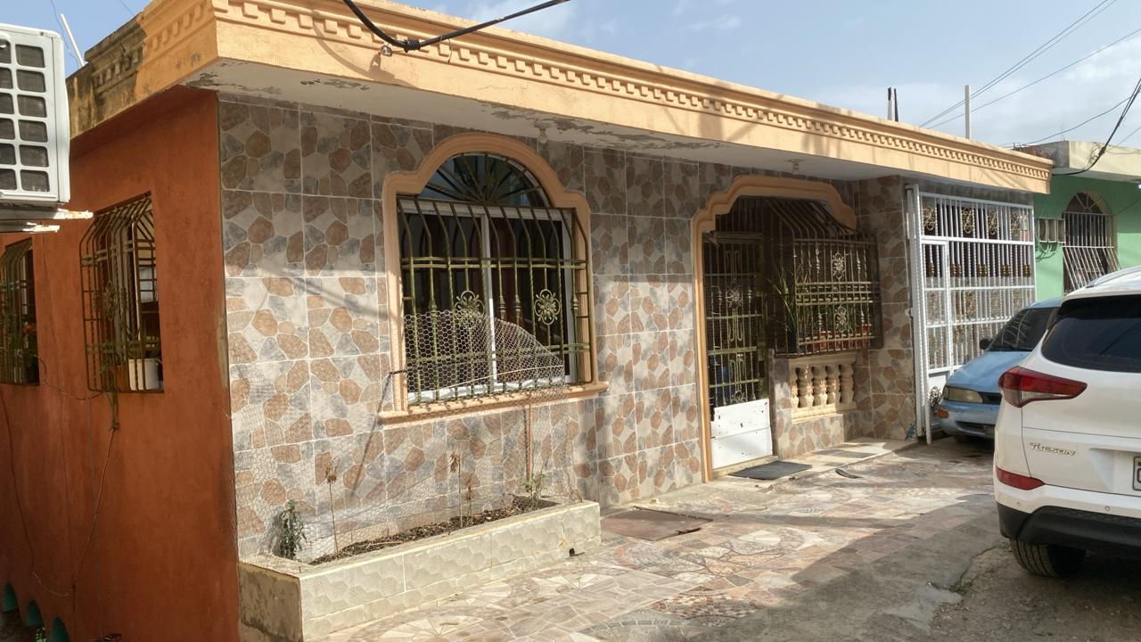 casas - VENTA DE CASA (2 VIVIENDAS EN UNA) EN SANTO DOMINGO NORTE, EL CRISTAL S PERDIDA1 0