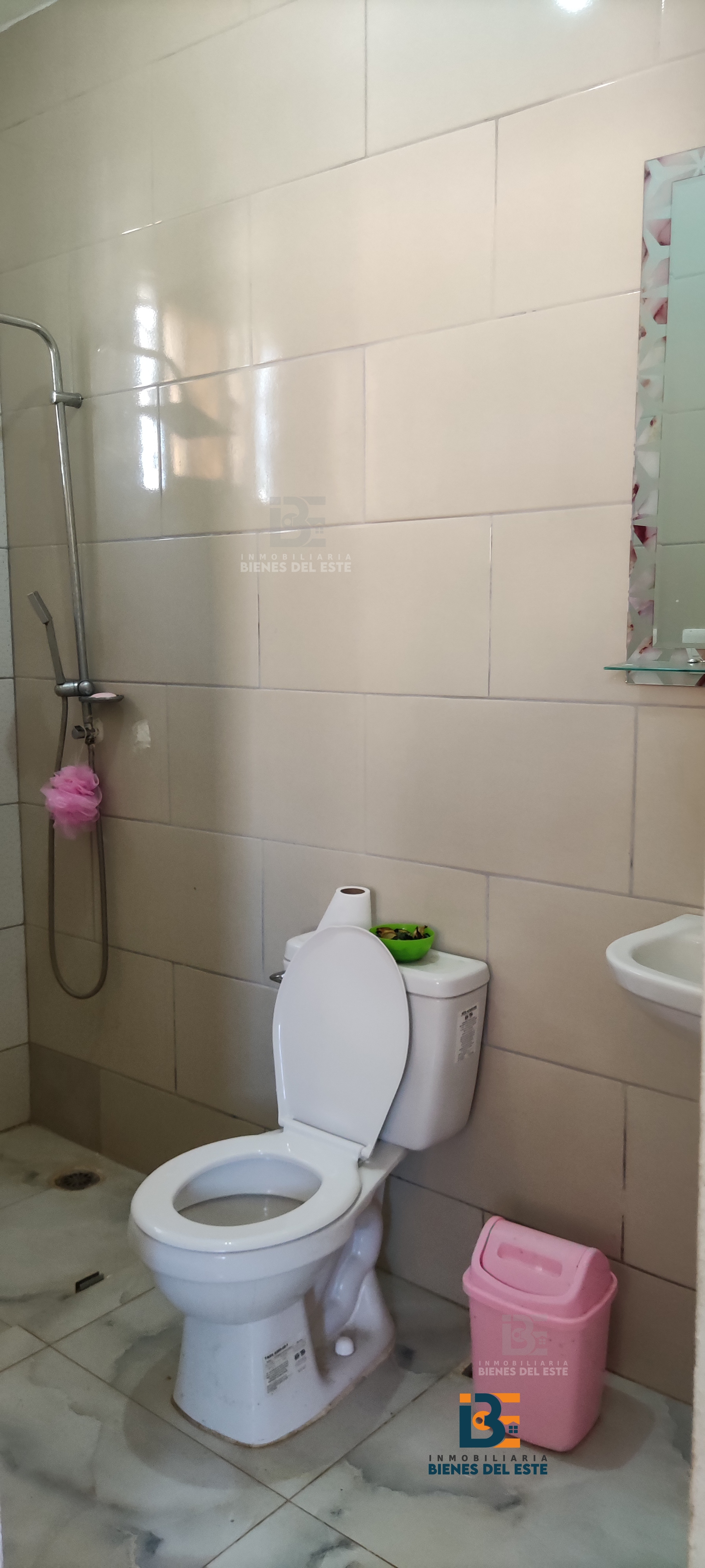 casas - Se Vende  Moderna Casa en Villa Cesarina 8