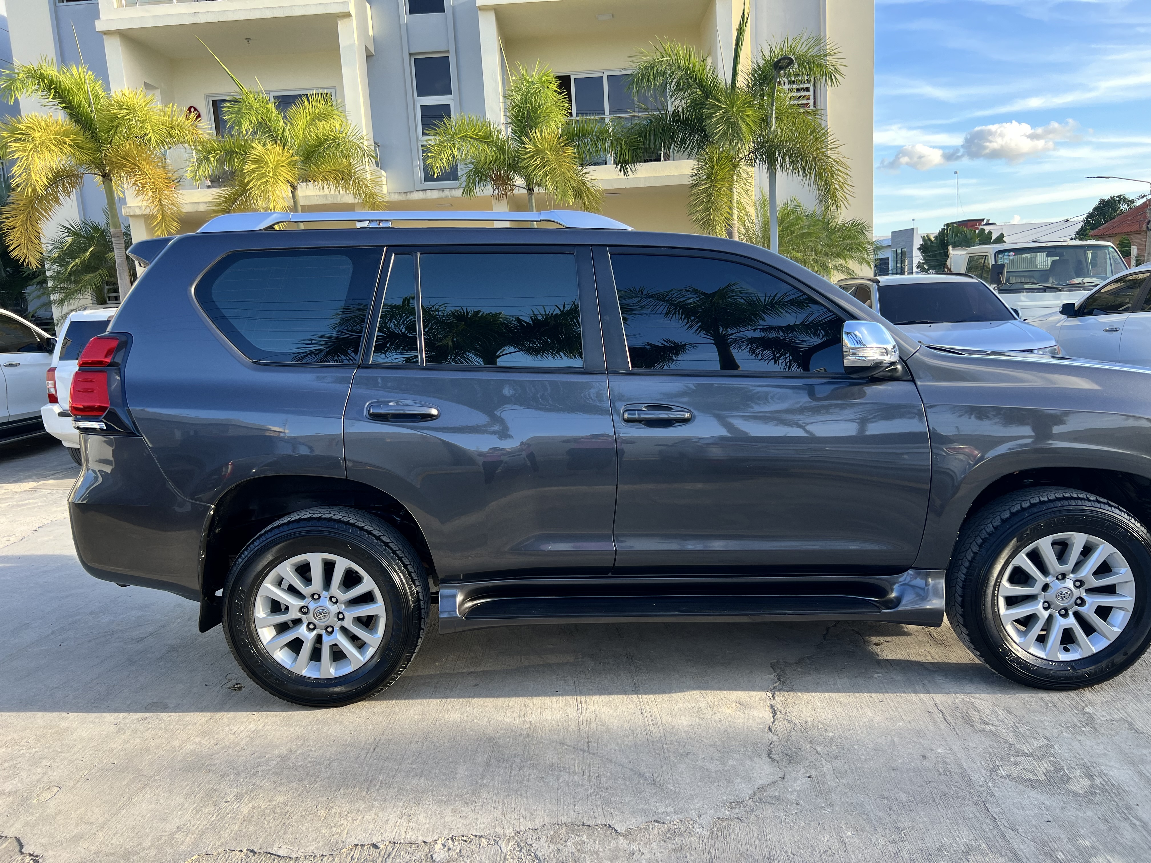 jeepetas y camionetas - Toyota Prado  8