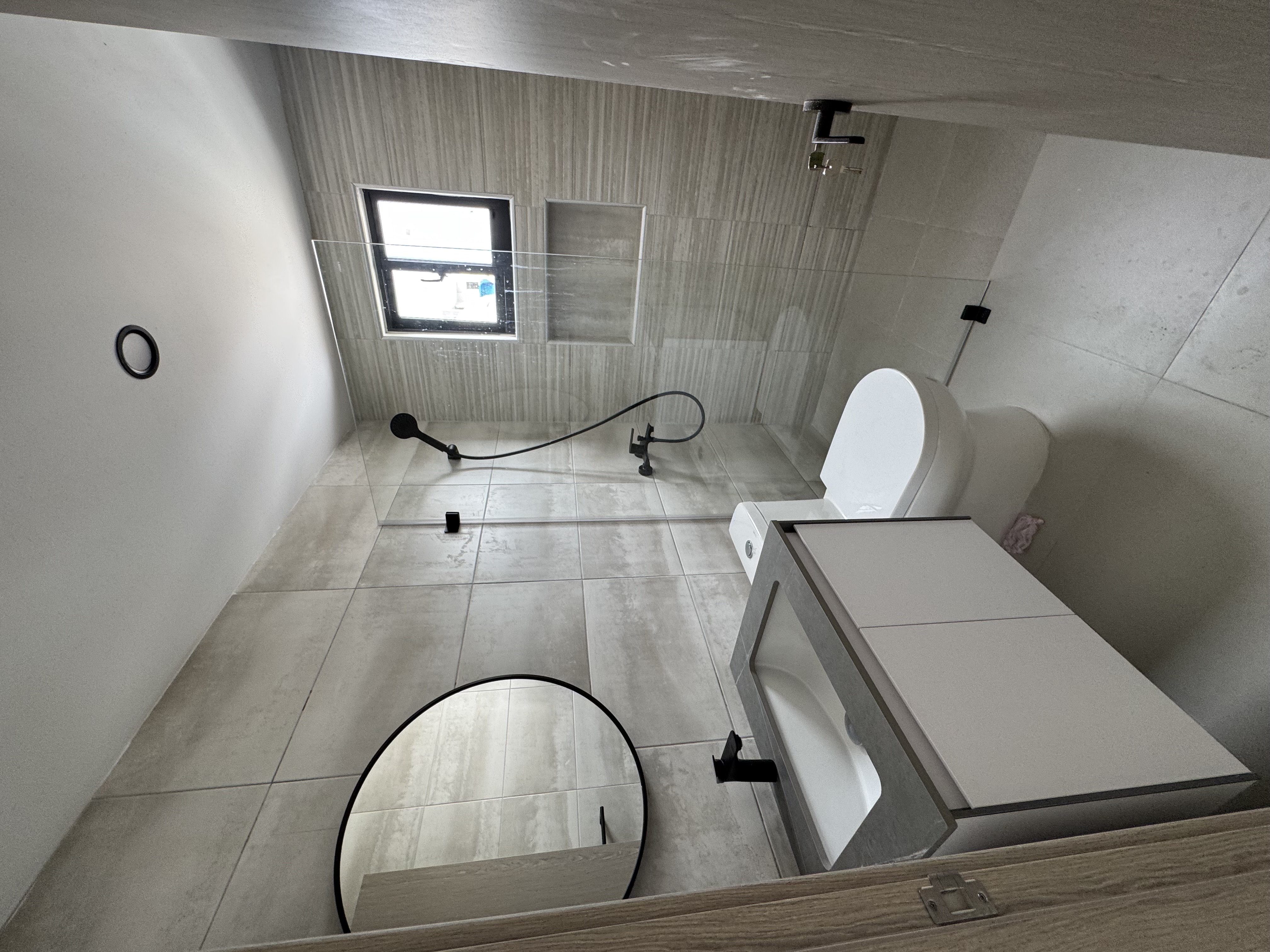 apartamentos - Alquiler apto nuevo• 2 h, 2.5  B  Evaristo Morales 3