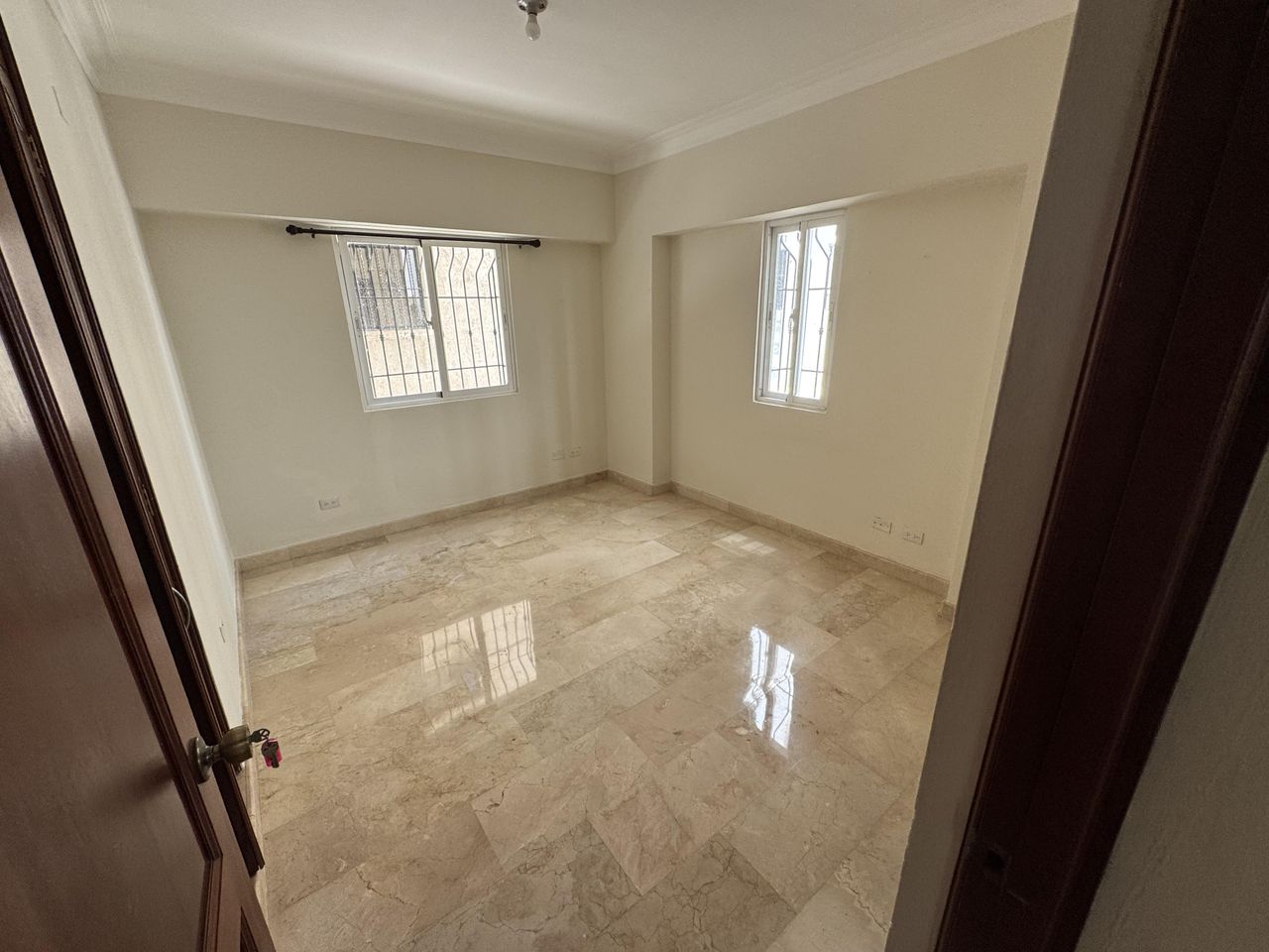 apartamentos - Apartamento en venta en URB. Real 6