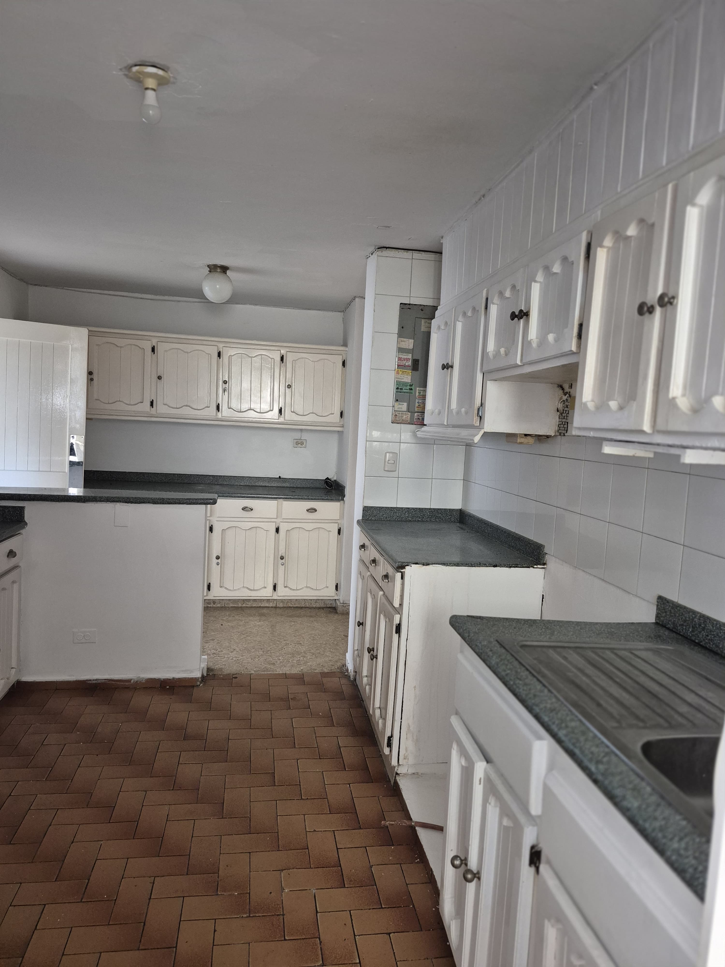 apartamentos - *OFERTA* Av. Anacaona  Apartamento Clasico 3 Hab,2 4