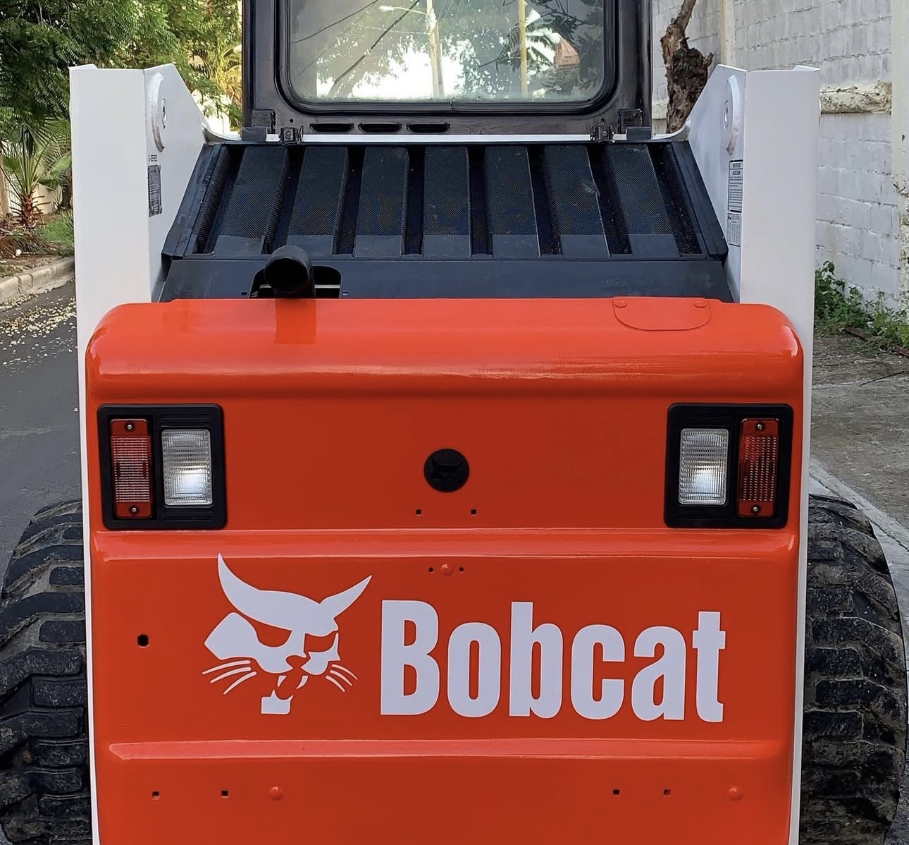 camiones y vehiculos pesados - Minicargador Marca Bobcat 3
