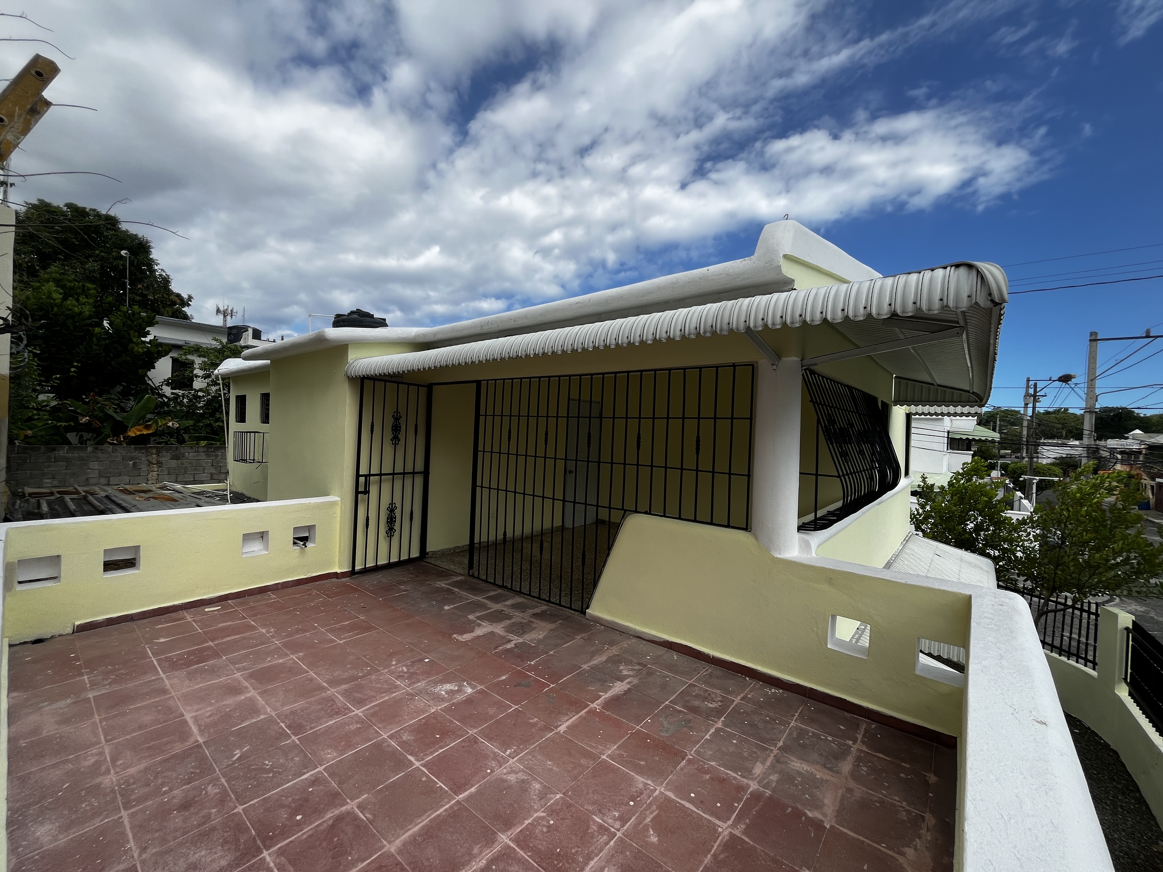 casas - Res. Rosa María, Bayona, Prol. Av. 27 de febrero 7