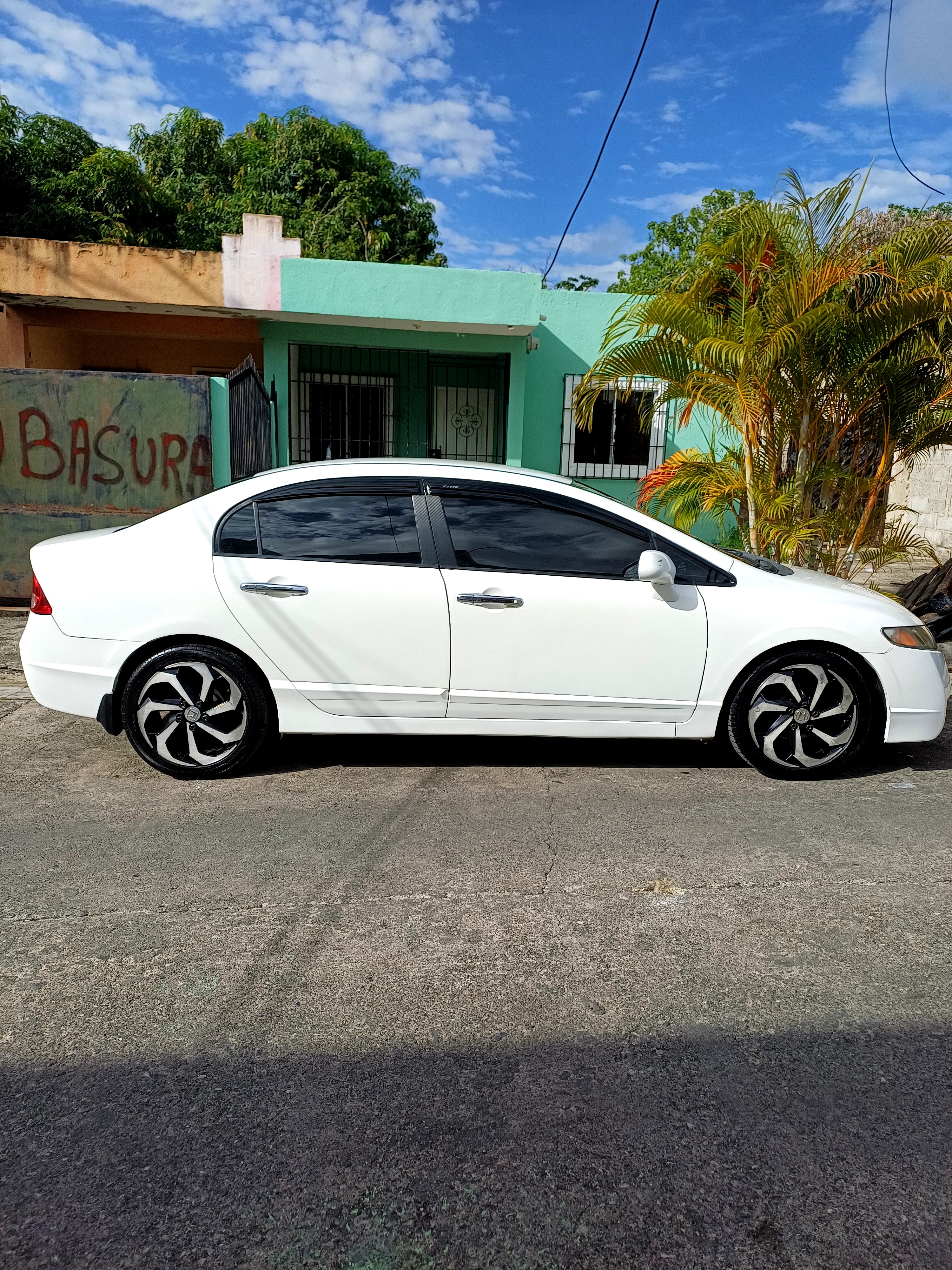 carros - En excelente condiciones  2