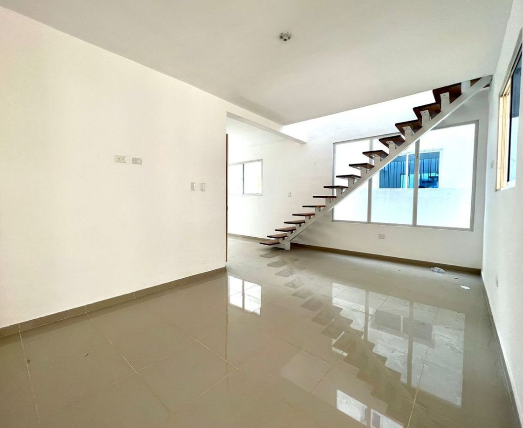 casas - Se rentan casas de dos niveles ubicadas en Prado oriental  4