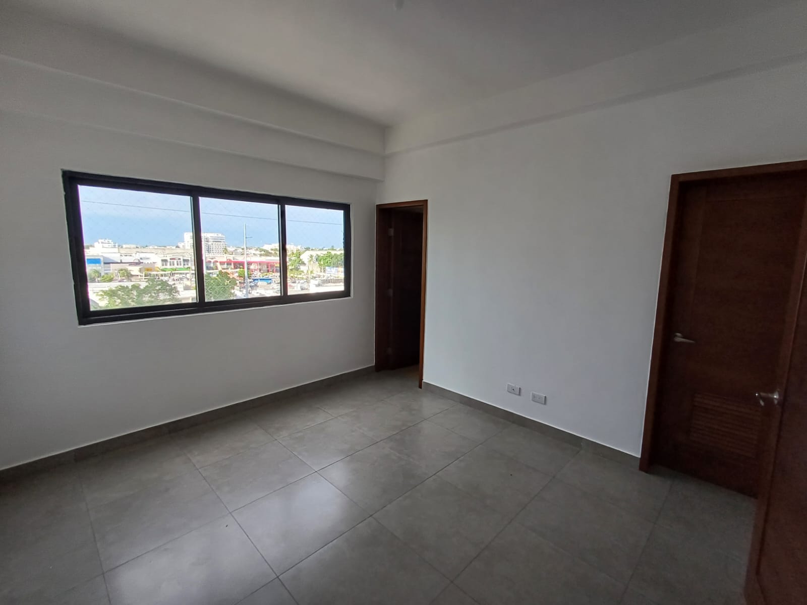 apartamentos - Alquiler de apartamento familiar moderno con área  3