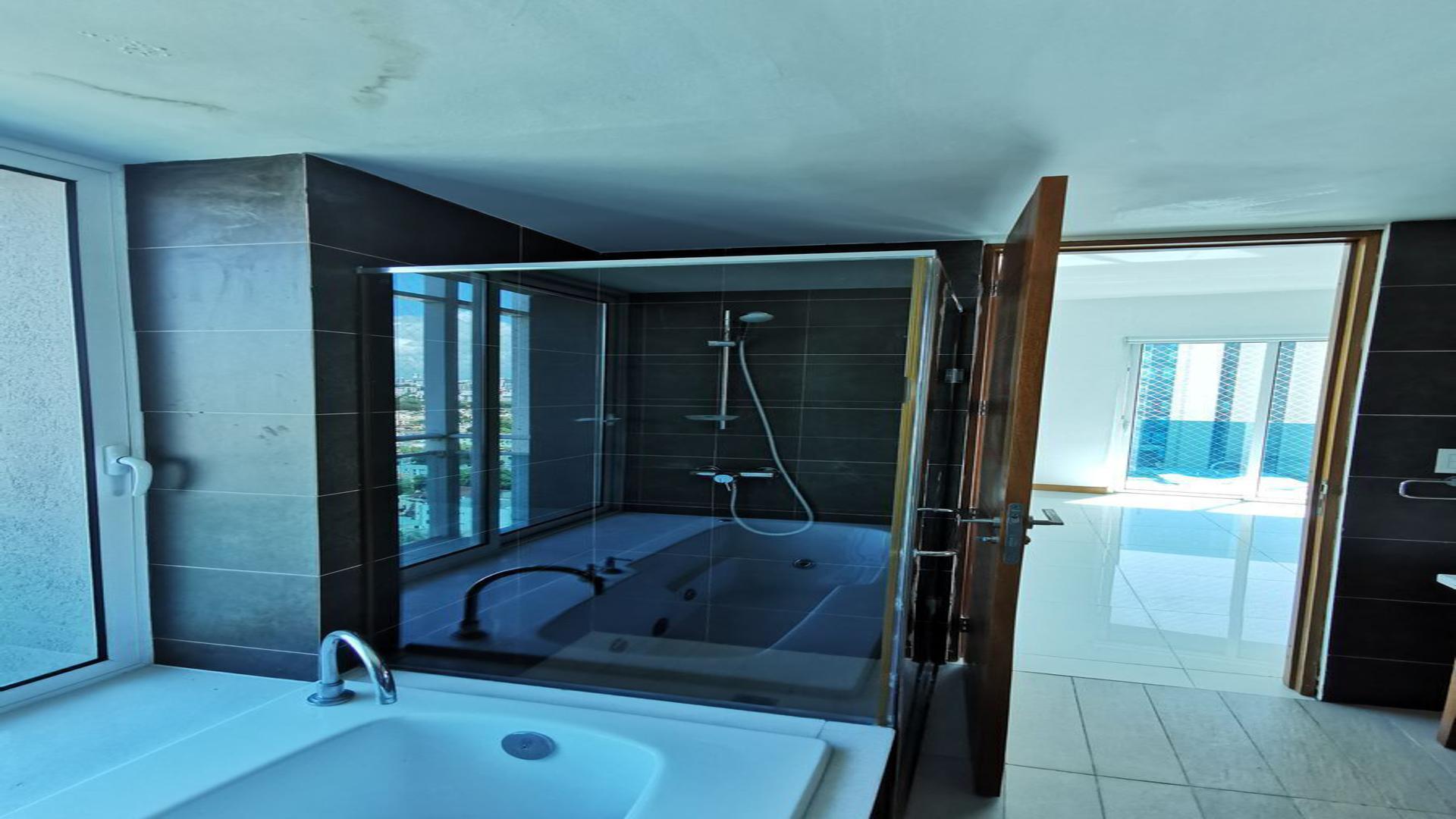 apartamentos - Apartamento de 3 habitaciones moderno frente al mar, Malecon 14