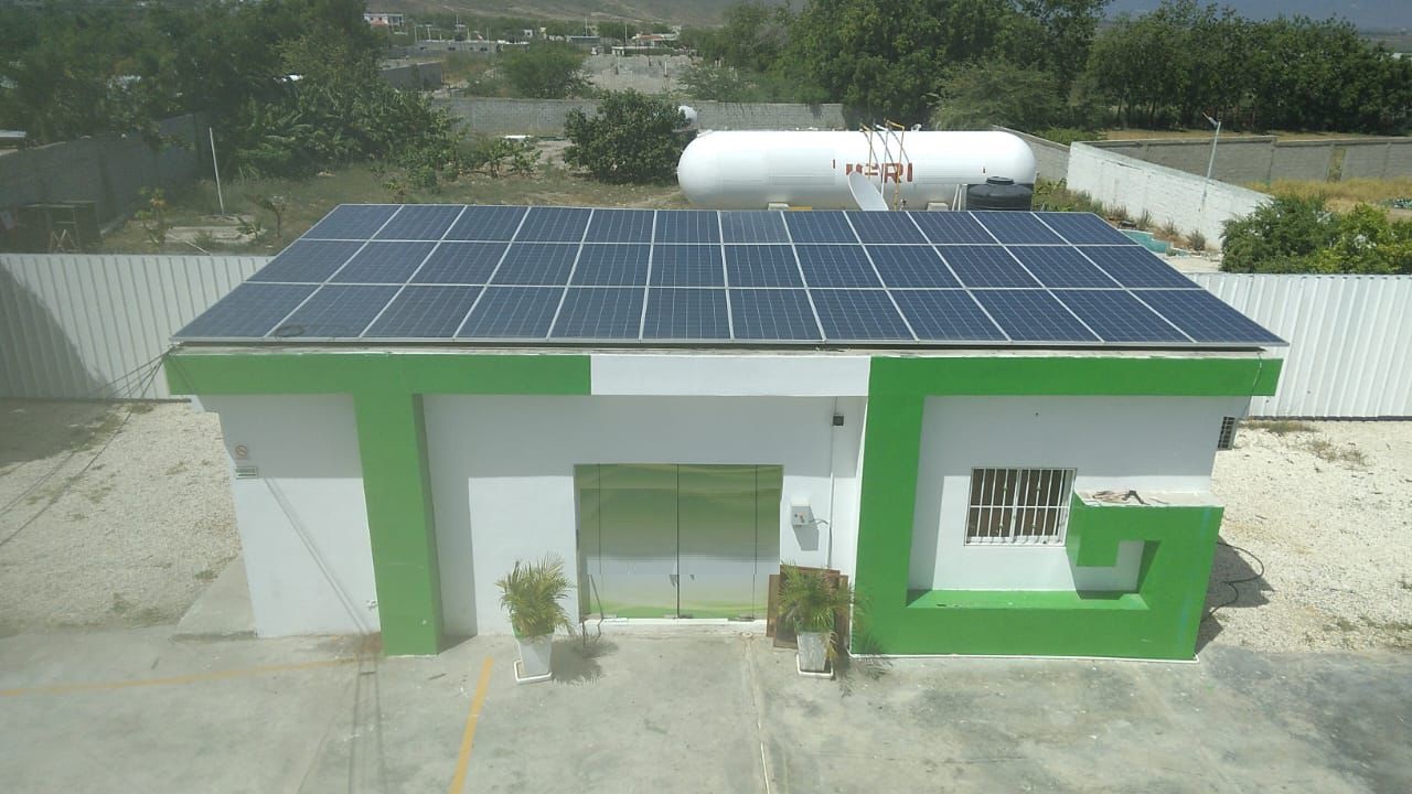 negocios en venta - Estacion de gas en Azua Ganancia sobre 1.3m limpio 5