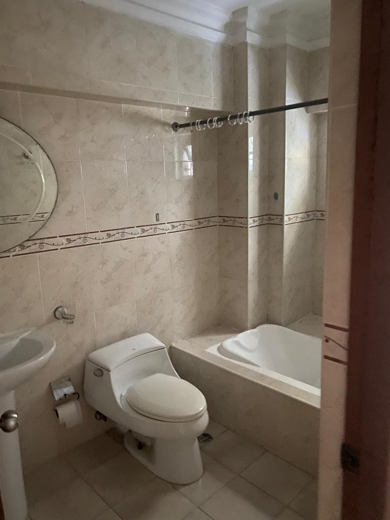 apartamentos - 🏠Apto para alquiler sector Gazcue.
✅2do Piso con ascensor/ torre con seguridad  9