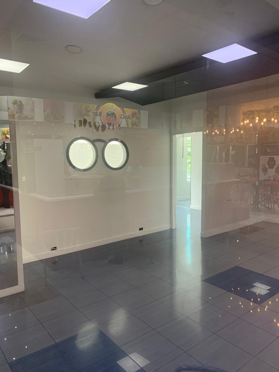 oficinas y locales comerciales - Alquiler Local Comercial, Bella Vista Mall 1