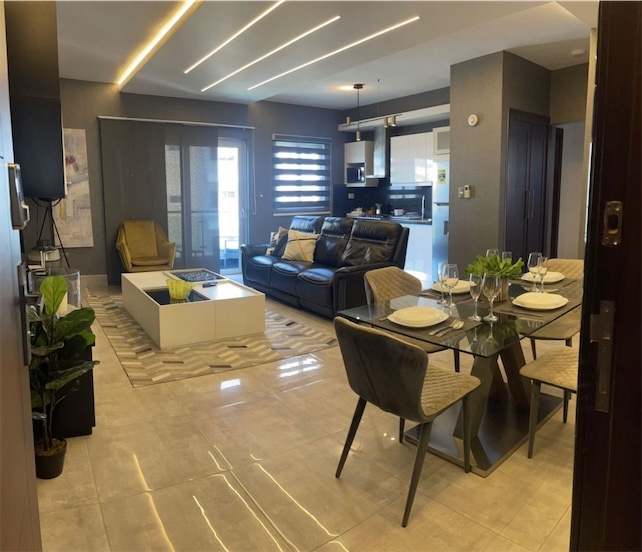 apartamentos - Apartamento en piso alto de venta en La Esmeralda