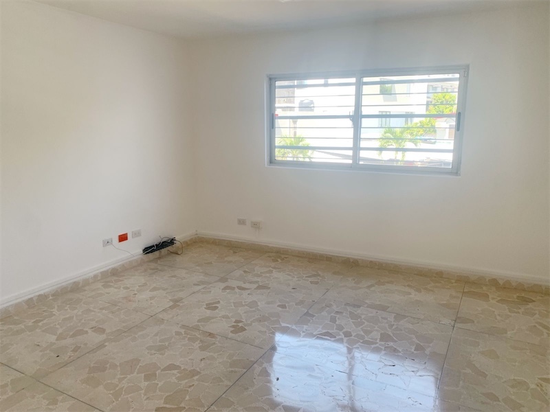 oficinas y locales comerciales - Local en el millon 150 metros  1