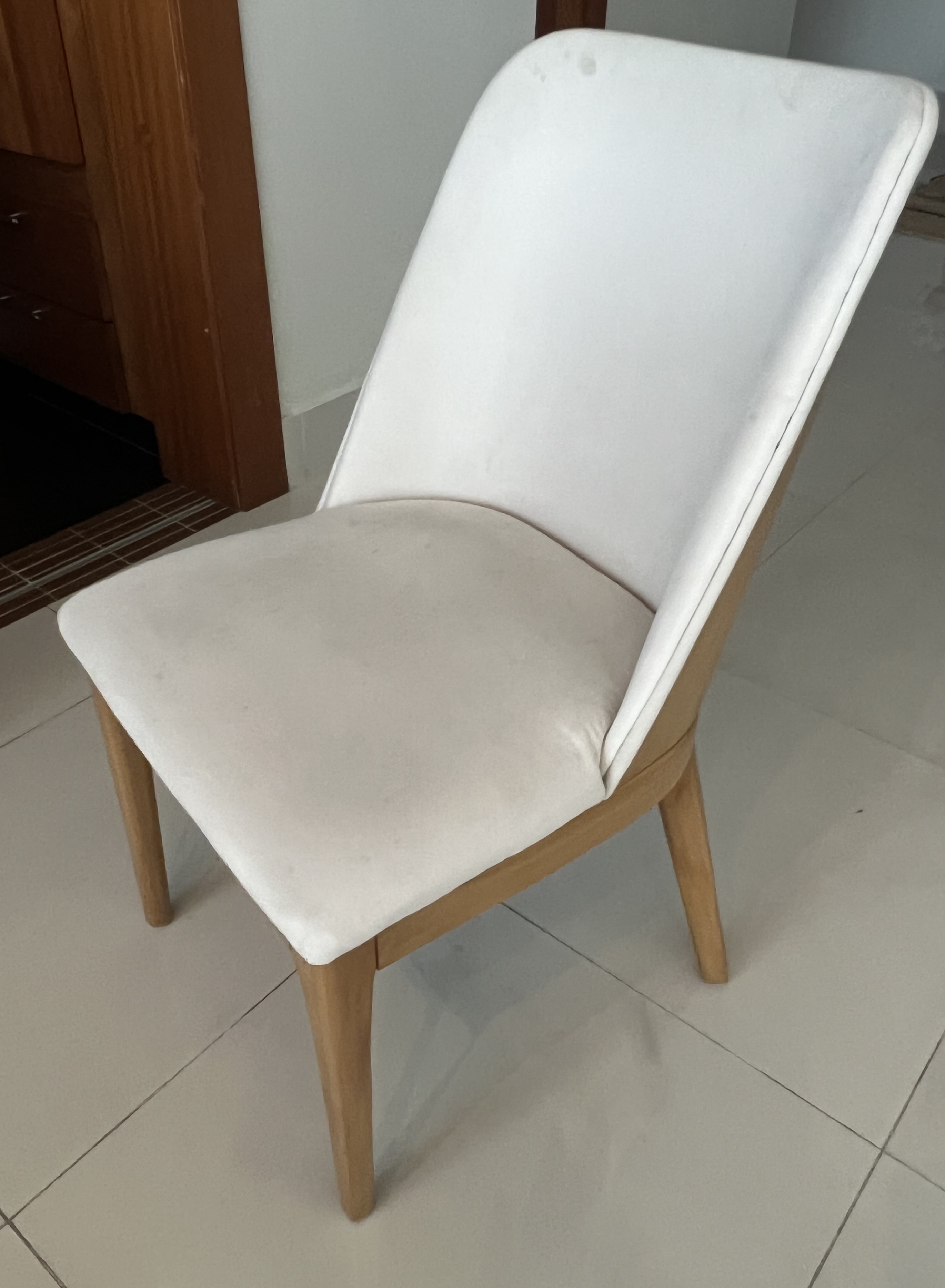 muebles y colchones - En venta comedor con 6 sillas  2