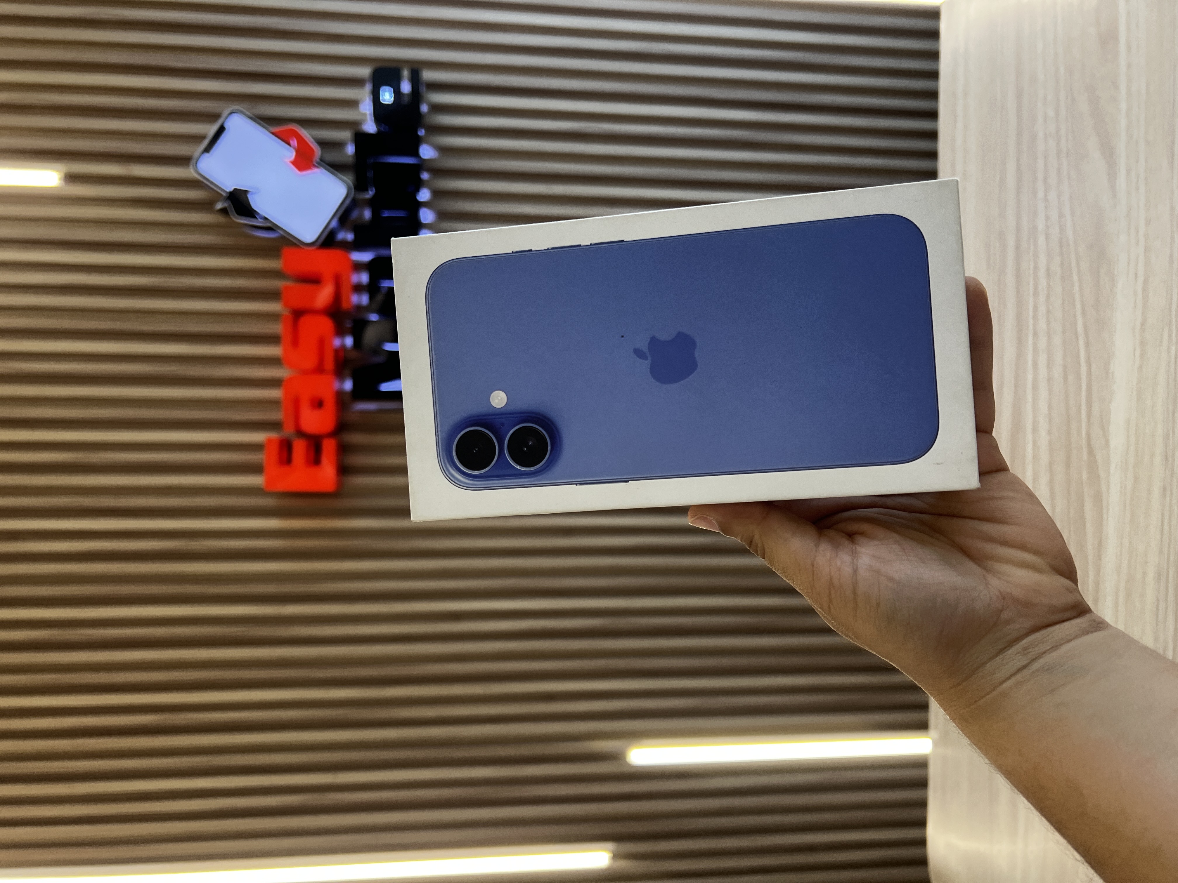 celulares y tabletas - iPHONE 16 PLUS 256GB ULTRAMARINE SELLADO 