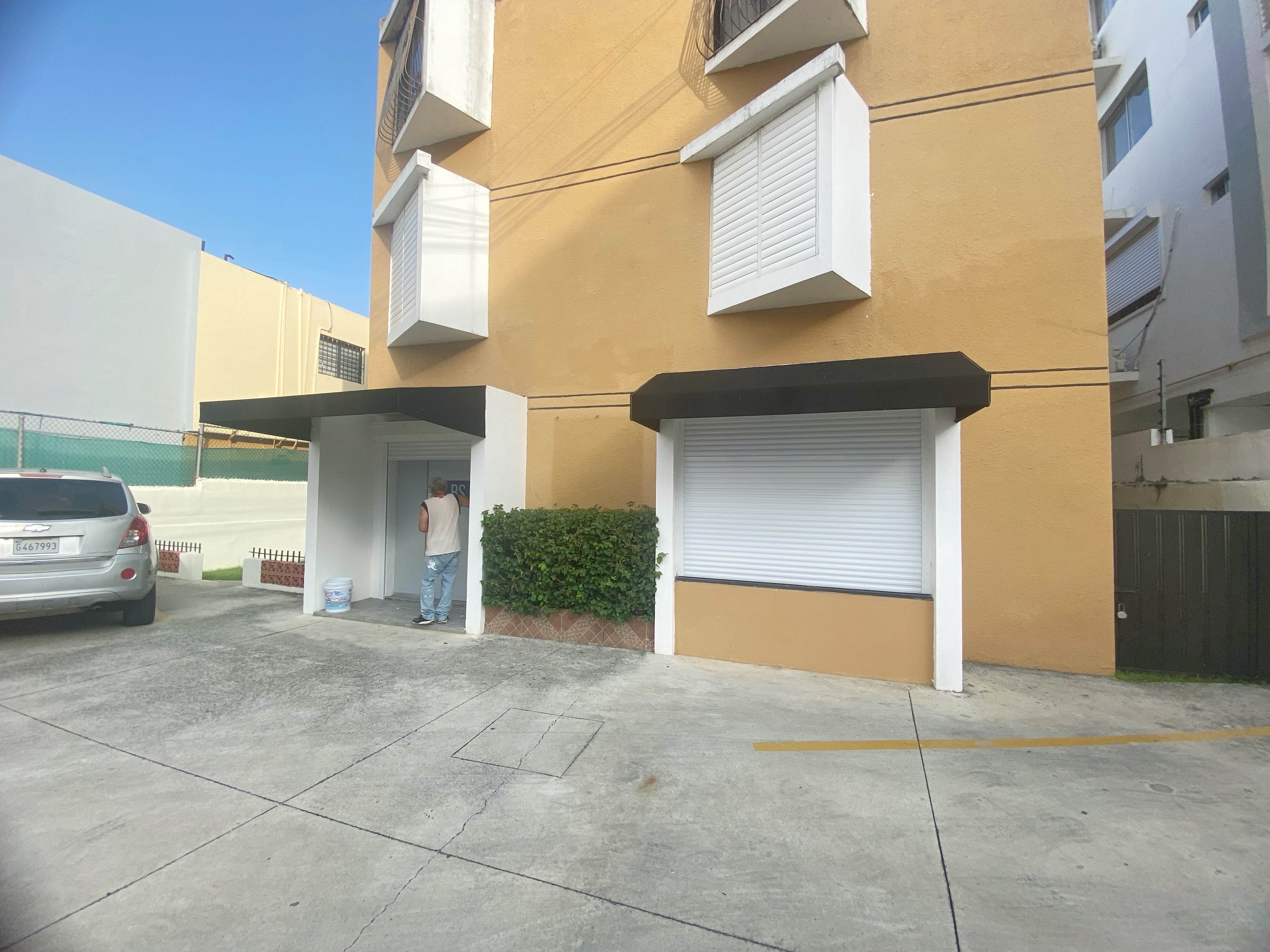 oficinas y locales comerciales - se alquila local  6