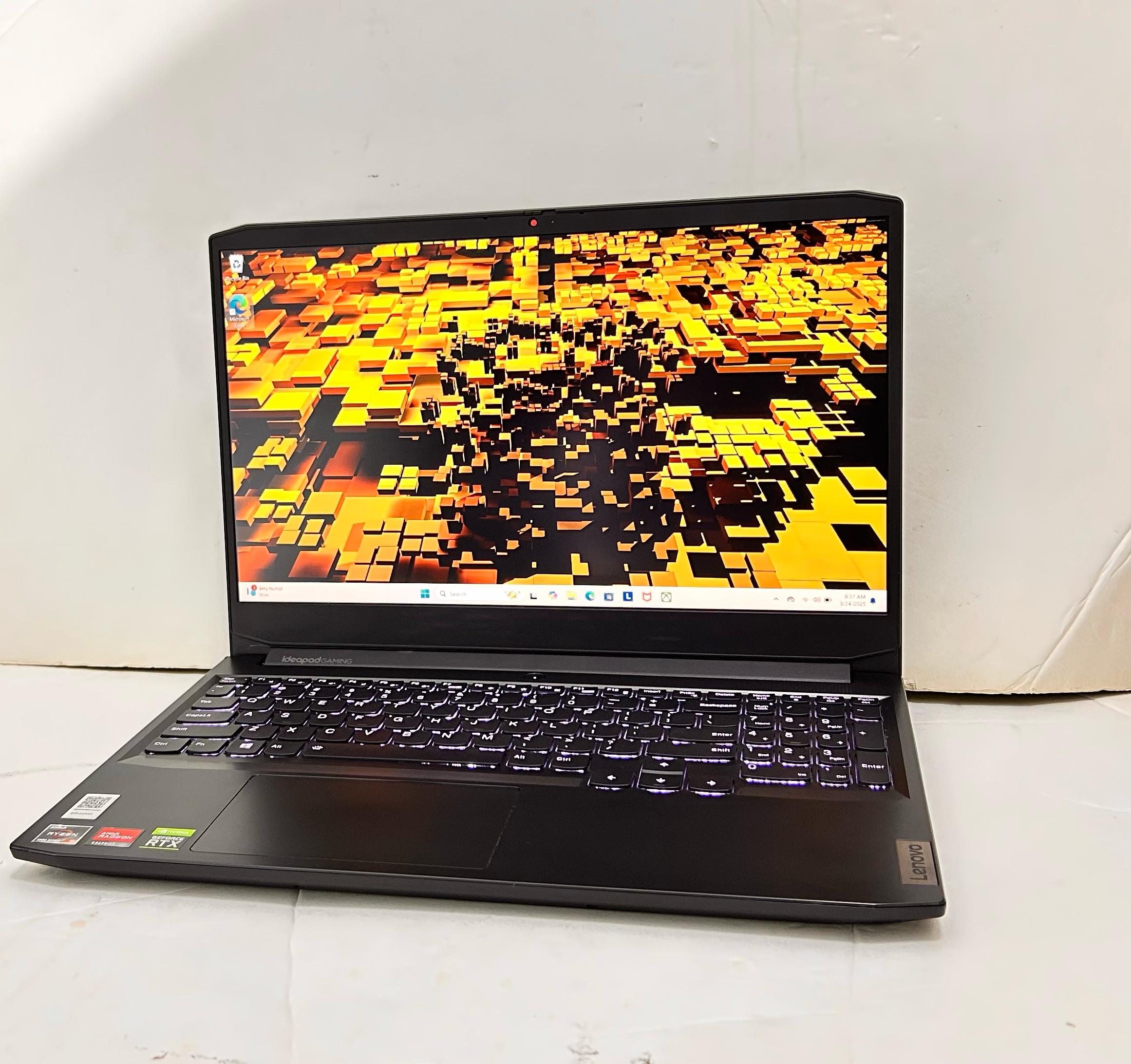 computadoras y laptops - Laptop Lenovo IdeaPad GAMING 3, 120Hz, 32GB RAM, R 4