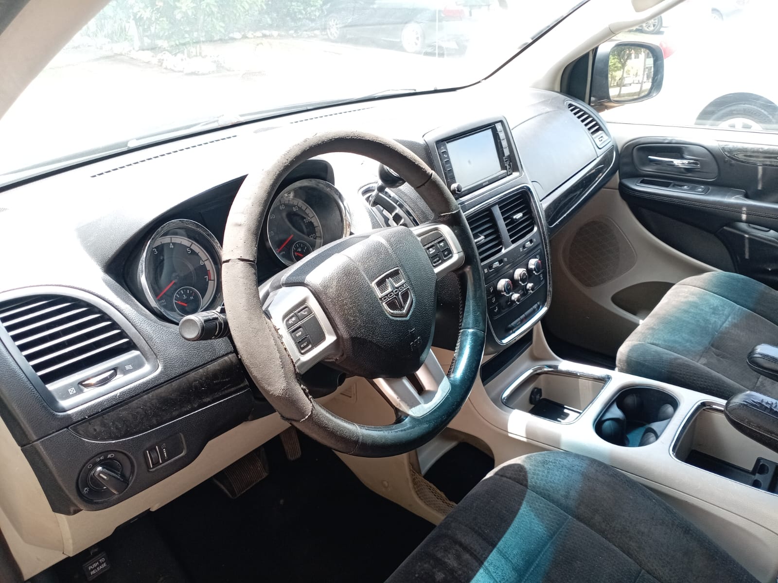 jeepetas y camionetas - DODGE Caravan SXT 2012 8