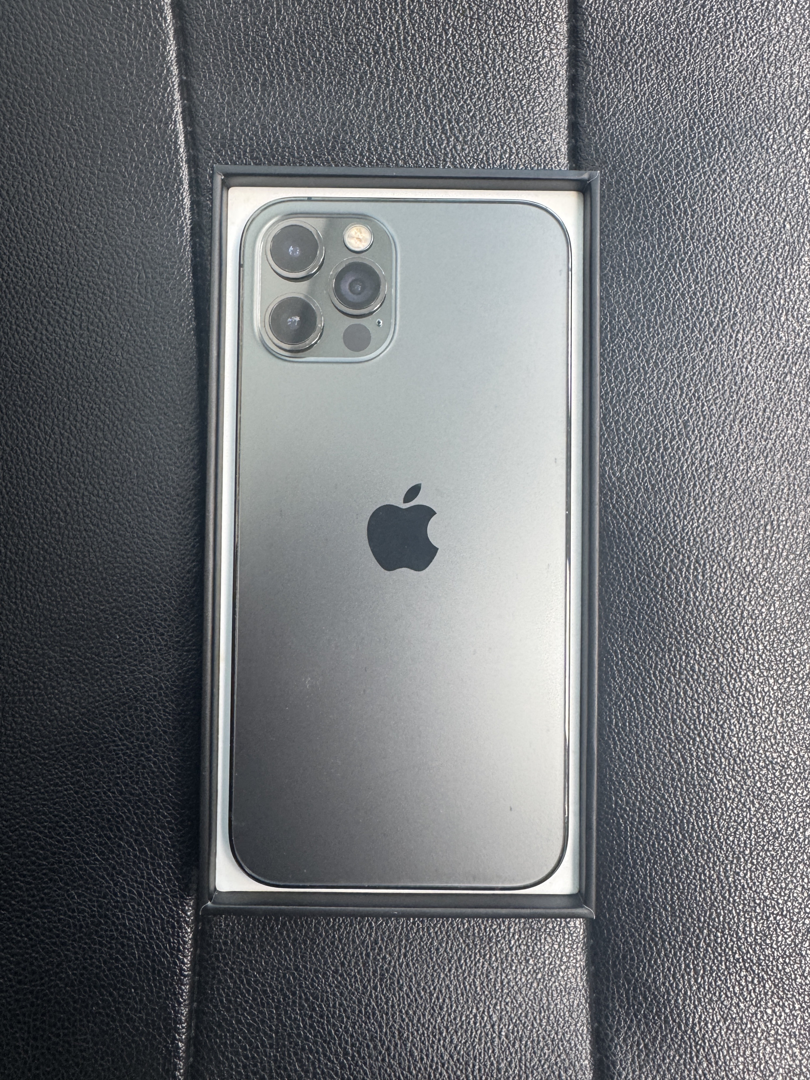celulares y tabletas - Vendo iPhone 12 Pro, 256 GB, usado en excelentes condiciones  1