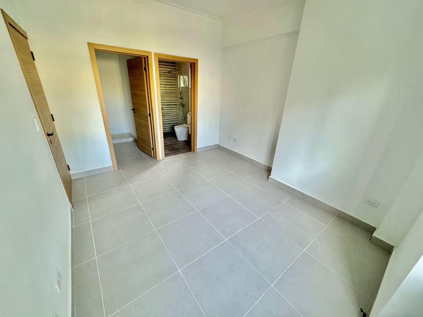 apartamentos - Apartamento Nuevo en Venta
ZONA UNIVERSITARIA
USD 131,000.00

 3