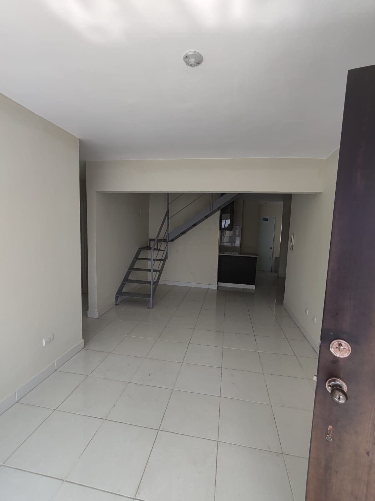 apartamentos - Se alquila penthouse en Residencial Joel Arturo V Licey al medio 8