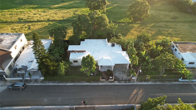 casas - Amplia casa de venta en Gurabo  1