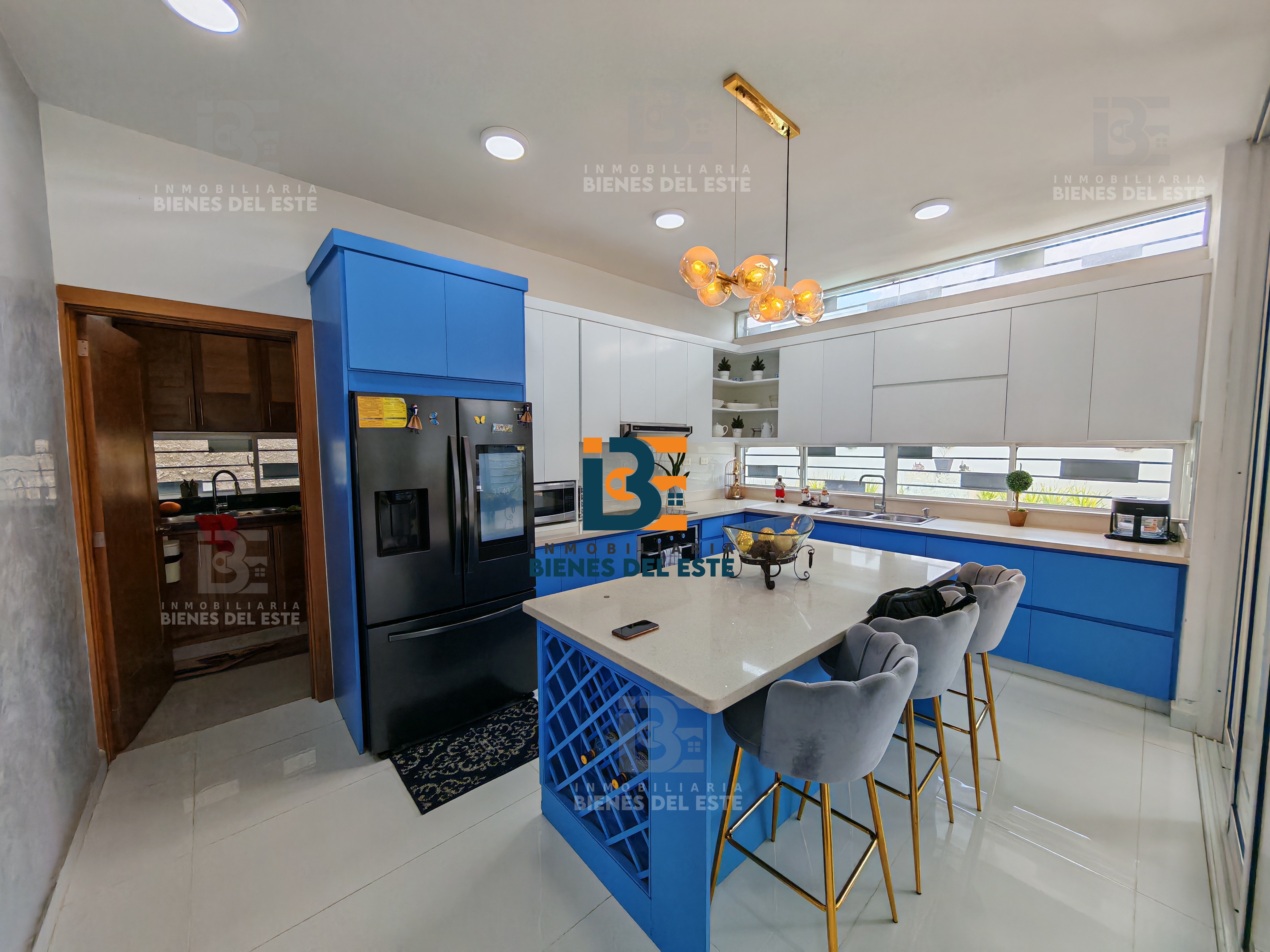 casas - Vendo moderna Casa con finos detalles, SPM. 3