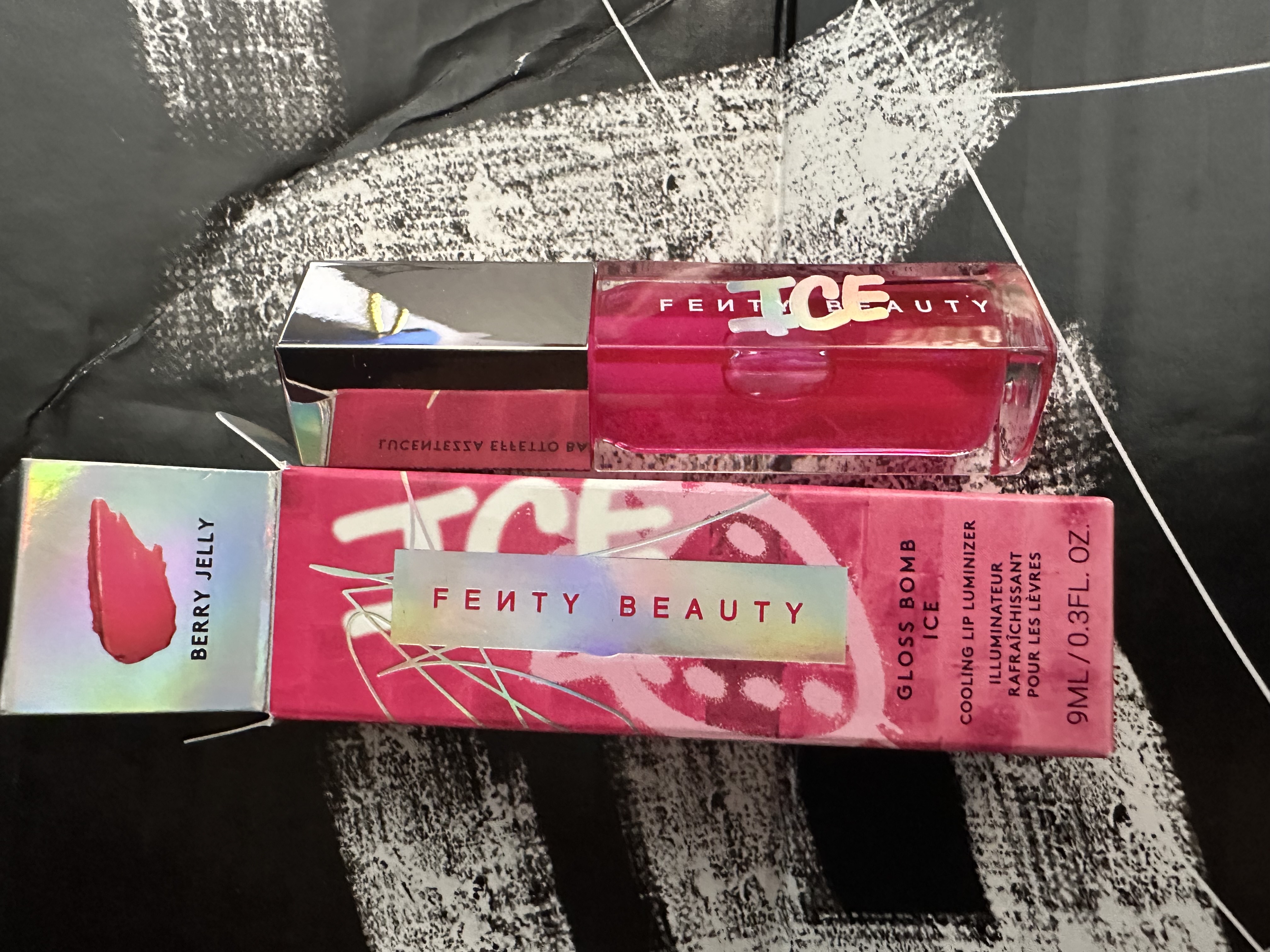 salud y belleza - Brilla con gloss original de Fenty Beauty 3