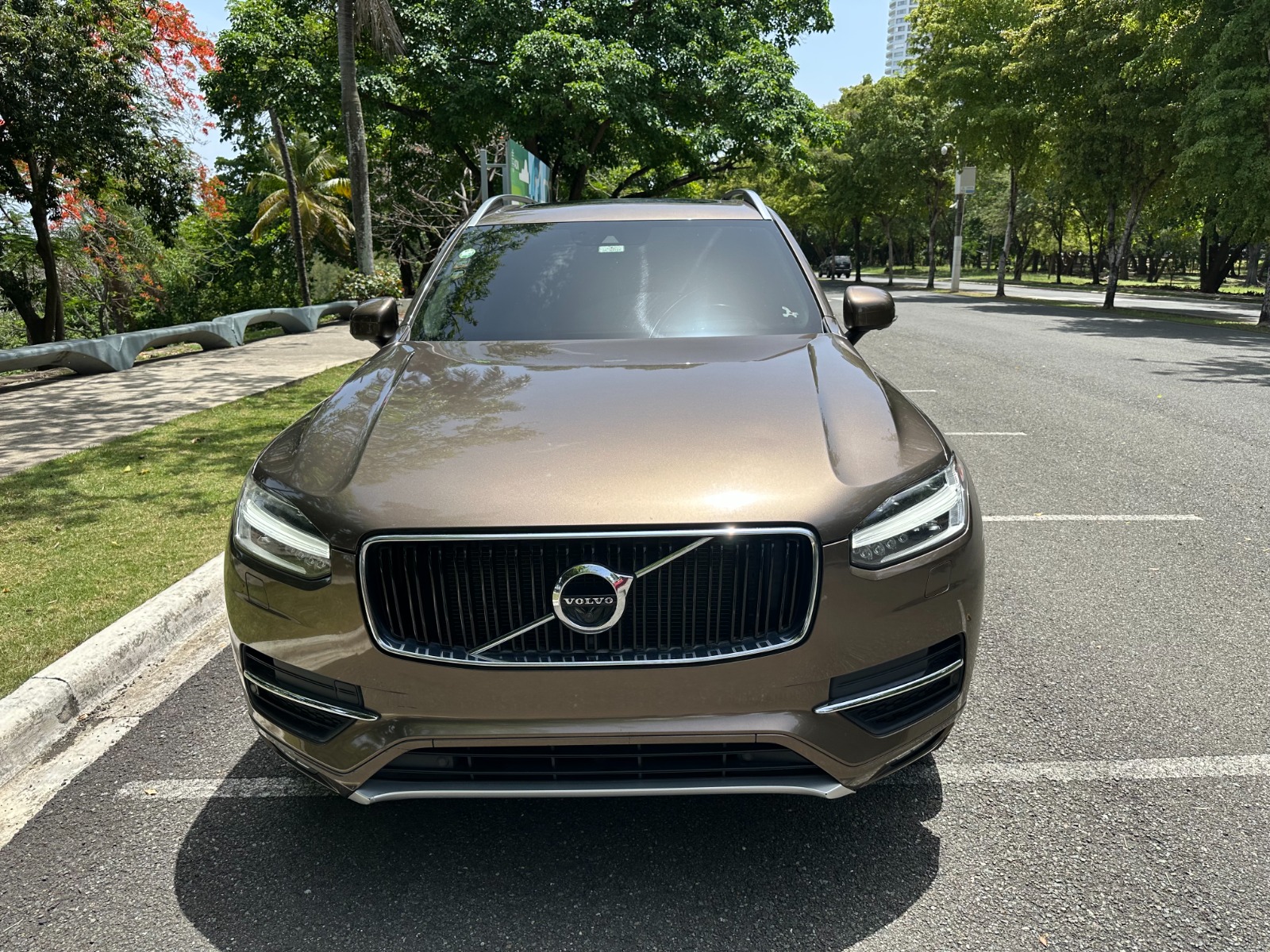 jeepetas y camionetas - VOLVO XC90 2016 MOMENTUM T6 1
