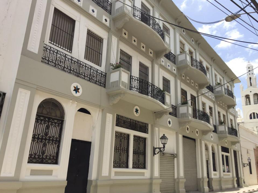 otros inmuebles - Edificio para Reformar en la Zona Colonial  0