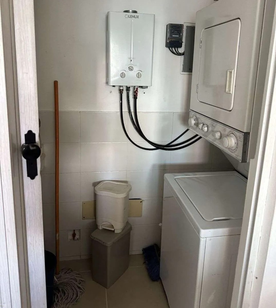 apartamentos - Apartamento en alquiler de 1 hab Evaristo Morales
$750usd. Amueblado $830usd.  4