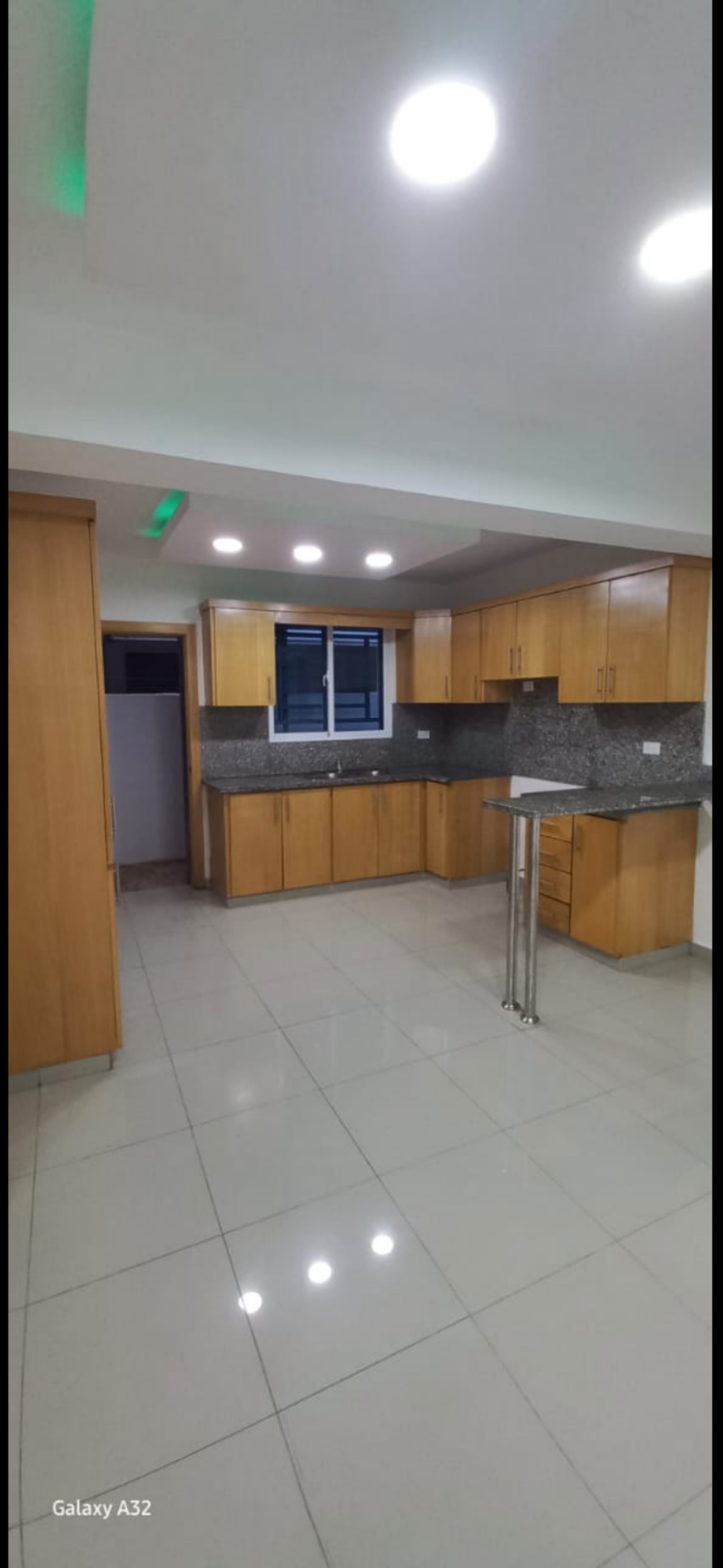 casas - 🏡 ¡ALQUILA LA CASA DE TUS SUEÑOS EN SANTO DOMINGO ESTE! 🏡
Solo $800 mensuales 4