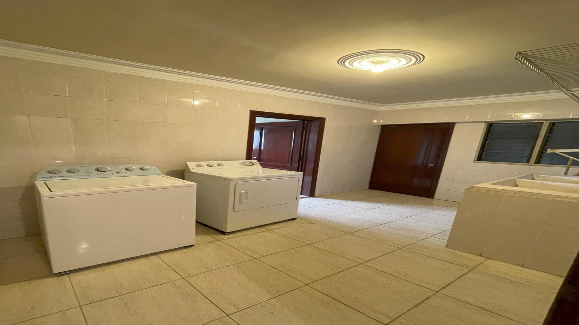 apartamentos - Apartamento Amueblado Frente al Mirador Sur, Avenida Anacaona 8