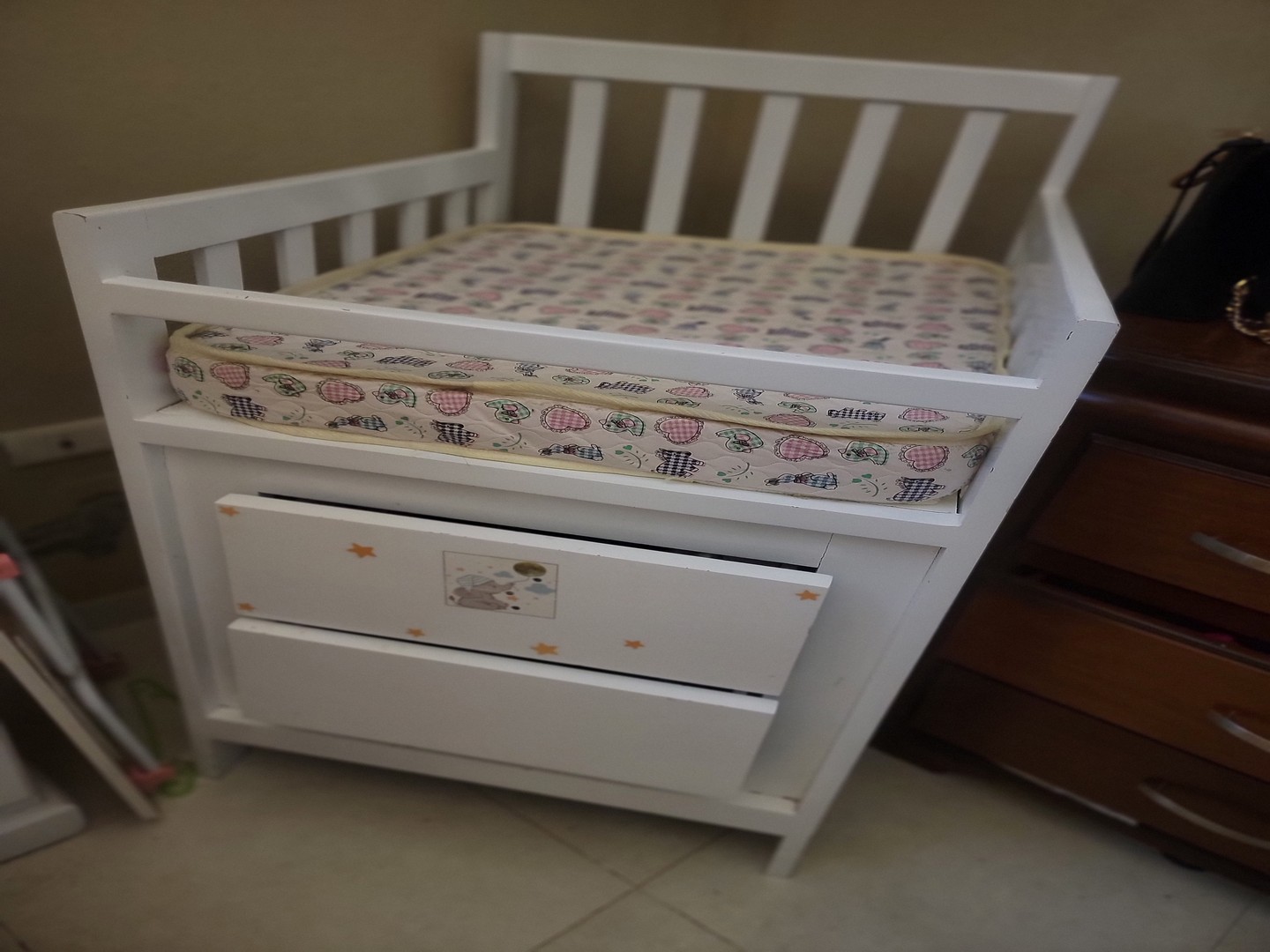 muebles - Cuna con su  cambiador como nueva 