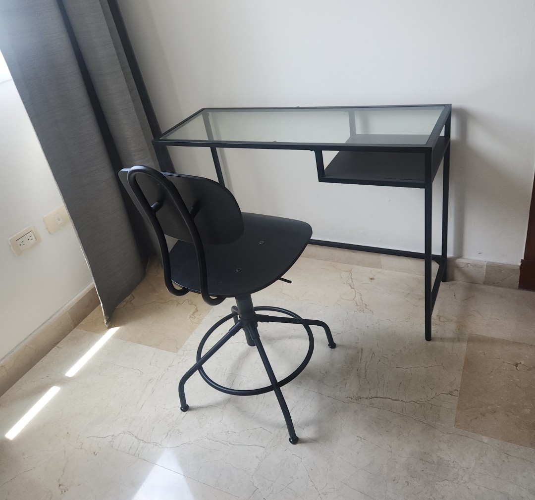 muebles y colchones - Escritorio tocador con su silla 1