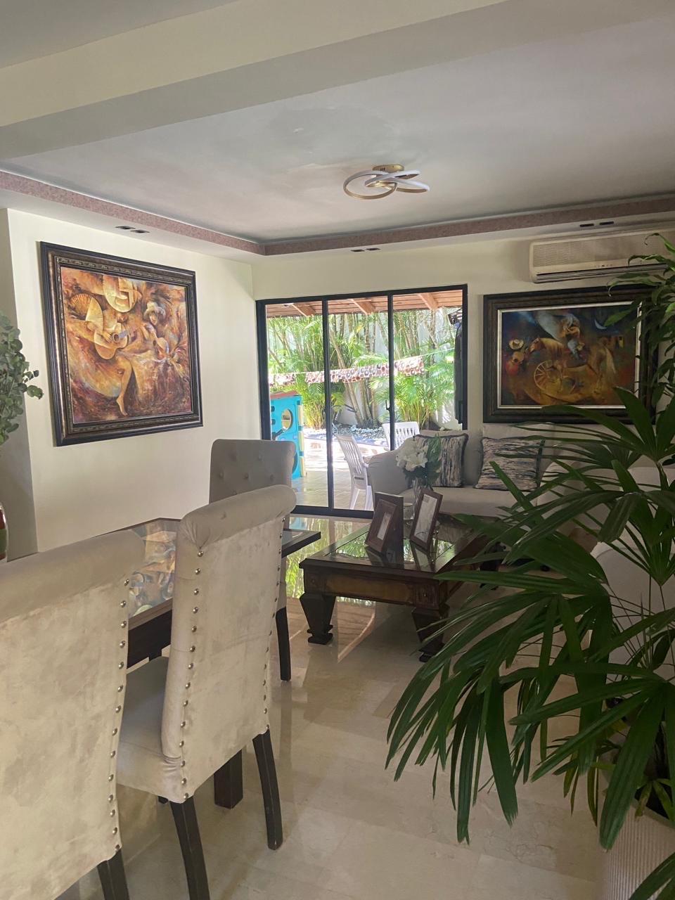 casas - venta de casa en cuesta hermosa III con piscina Distrito nacional Santo Domingo  2