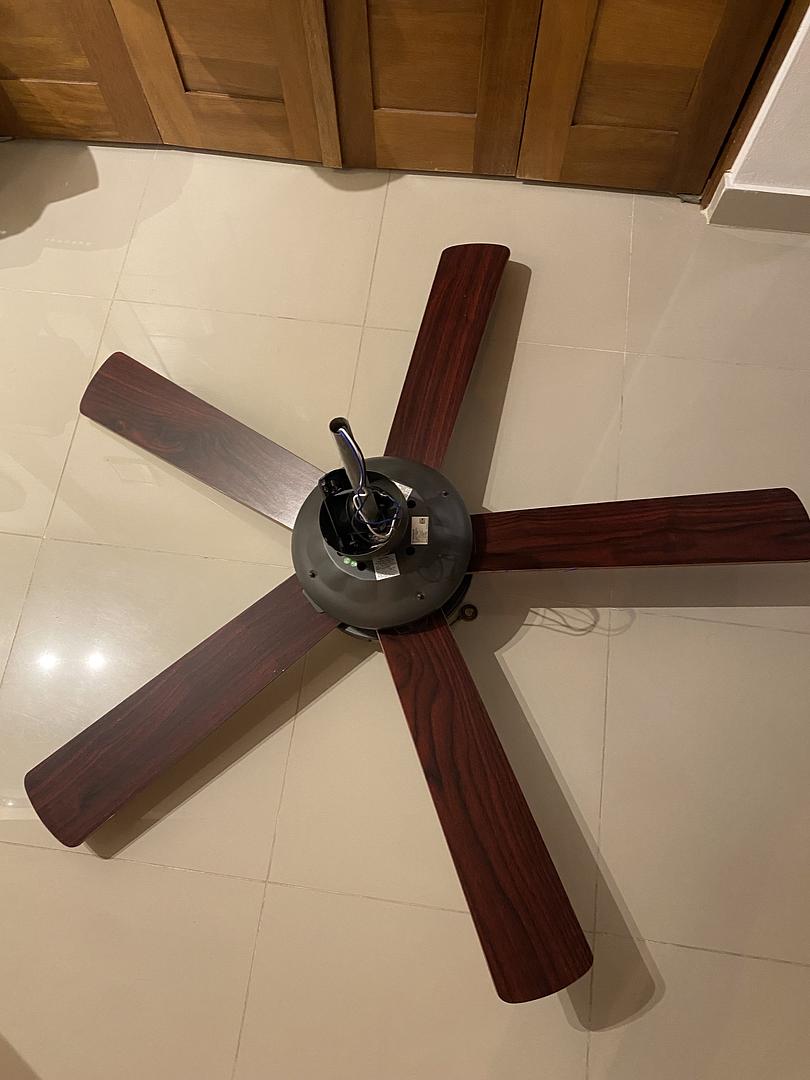 aires acondicionados y abanicos - Abanico de Techo 52” Acabado en Hierro 2