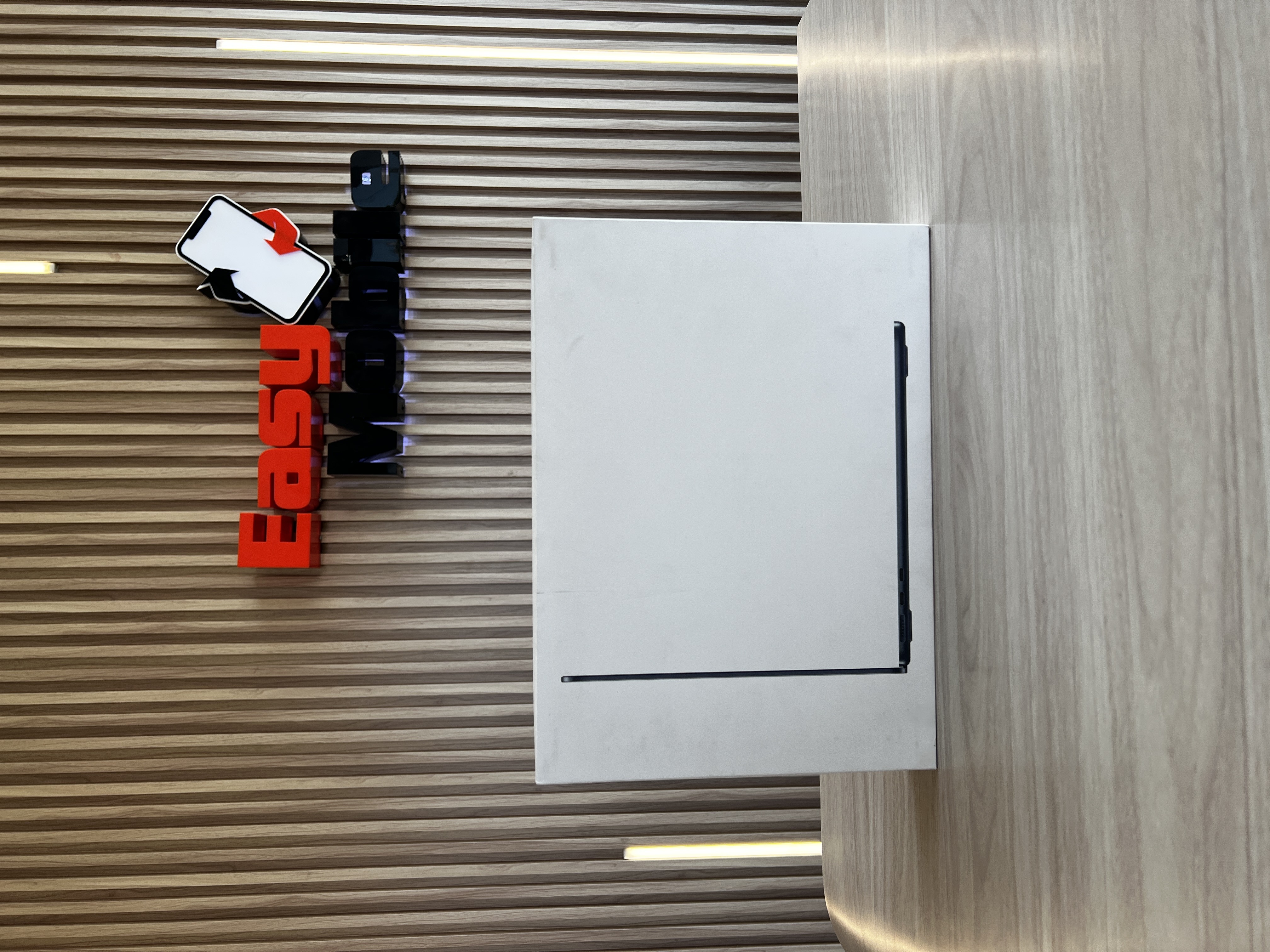 computadoras y laptops - MACBOOK AIR 13” M3 24GB RAM 512GB SSD SELLADA 