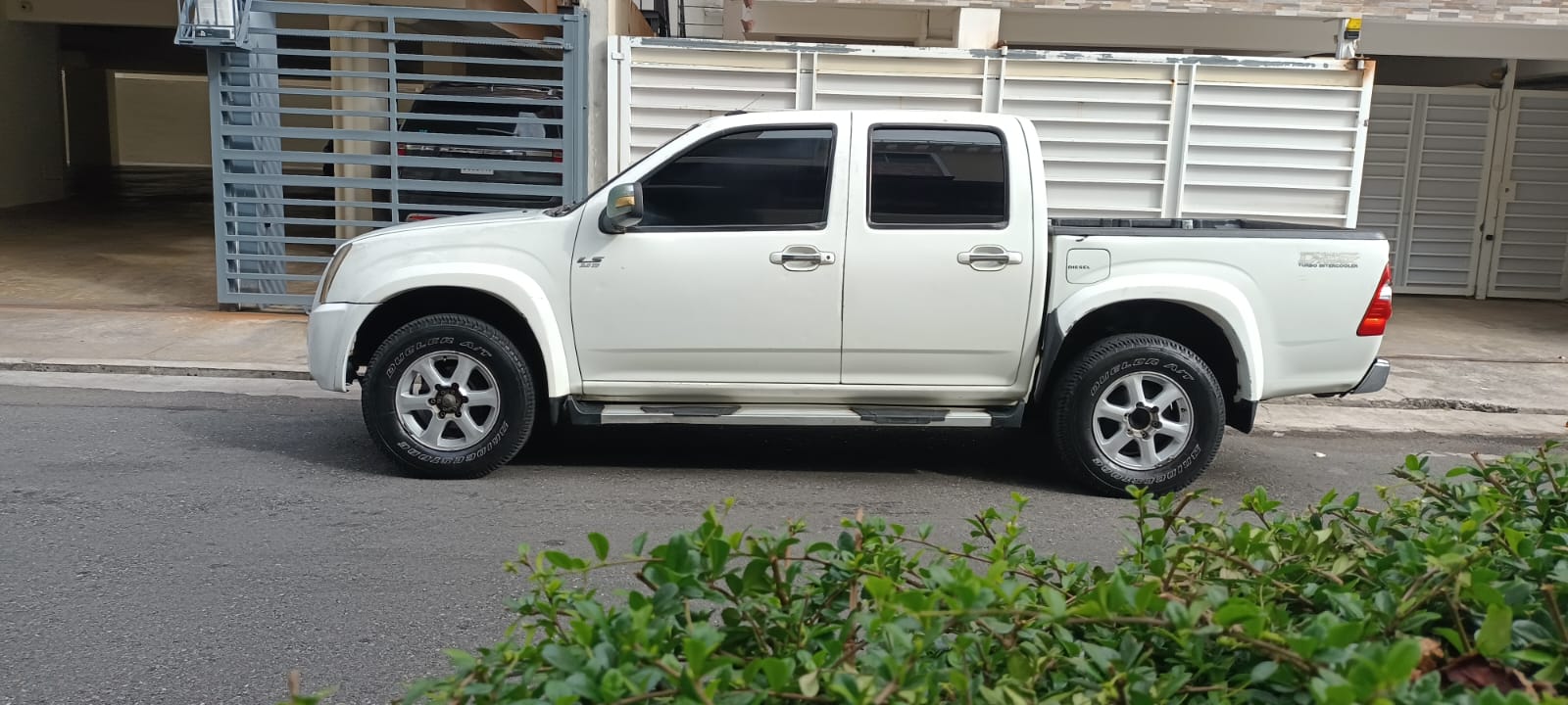 jeepetas y camionetas - Camioneta Isuzu DMAX 2007 2