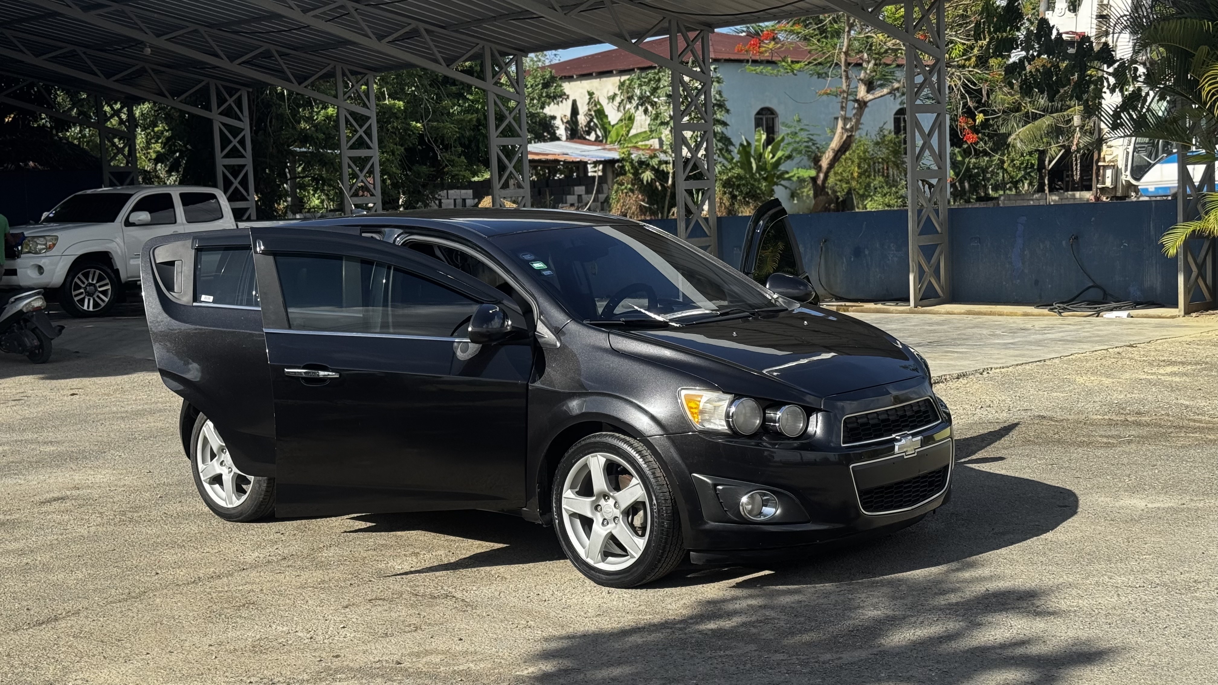 carros - Carro Chevrolet sonic 2013  5