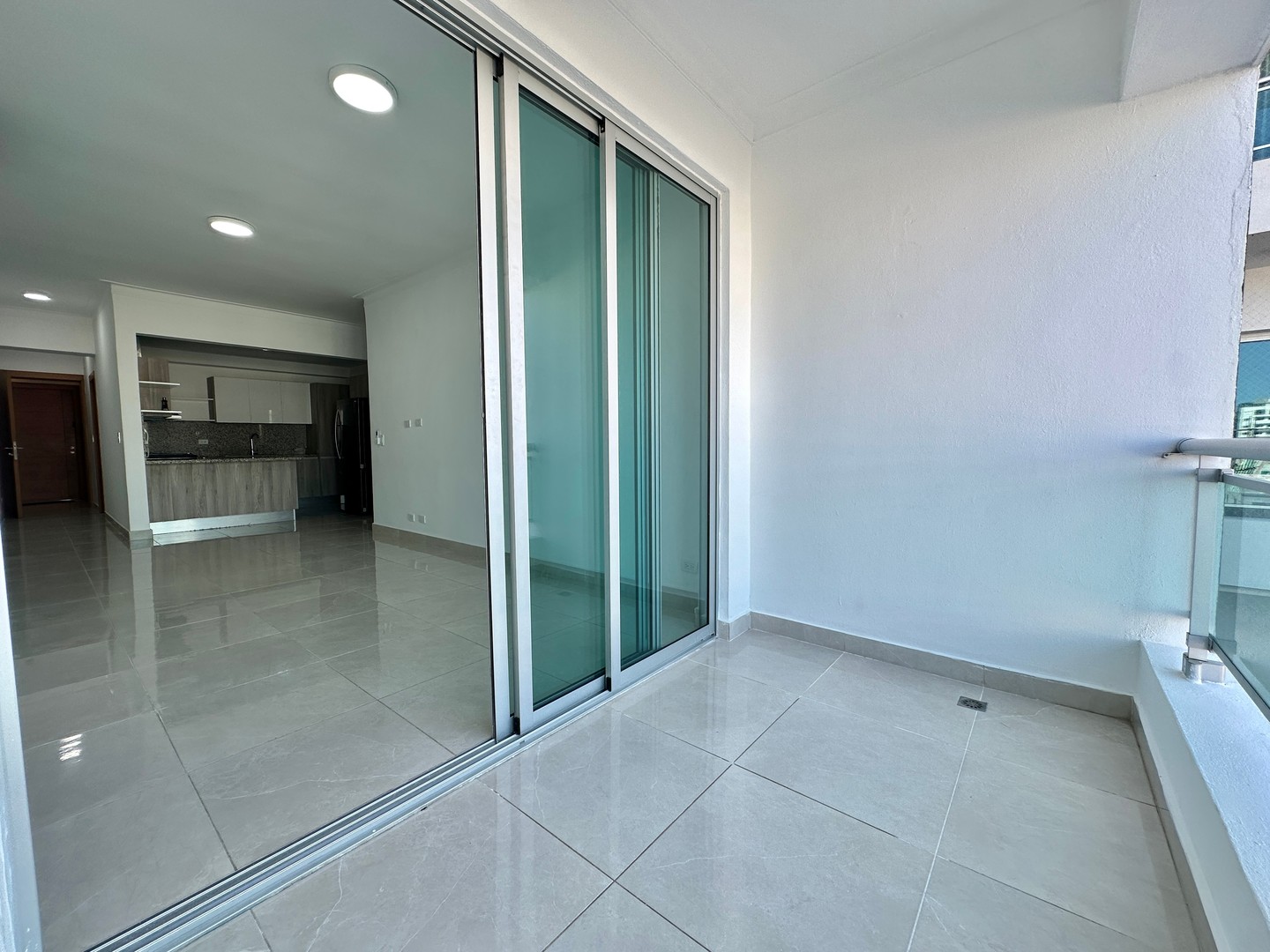 apartamentos - Apto en alquiler con linea blanca de 3 habitaciones, Bella Vista DN