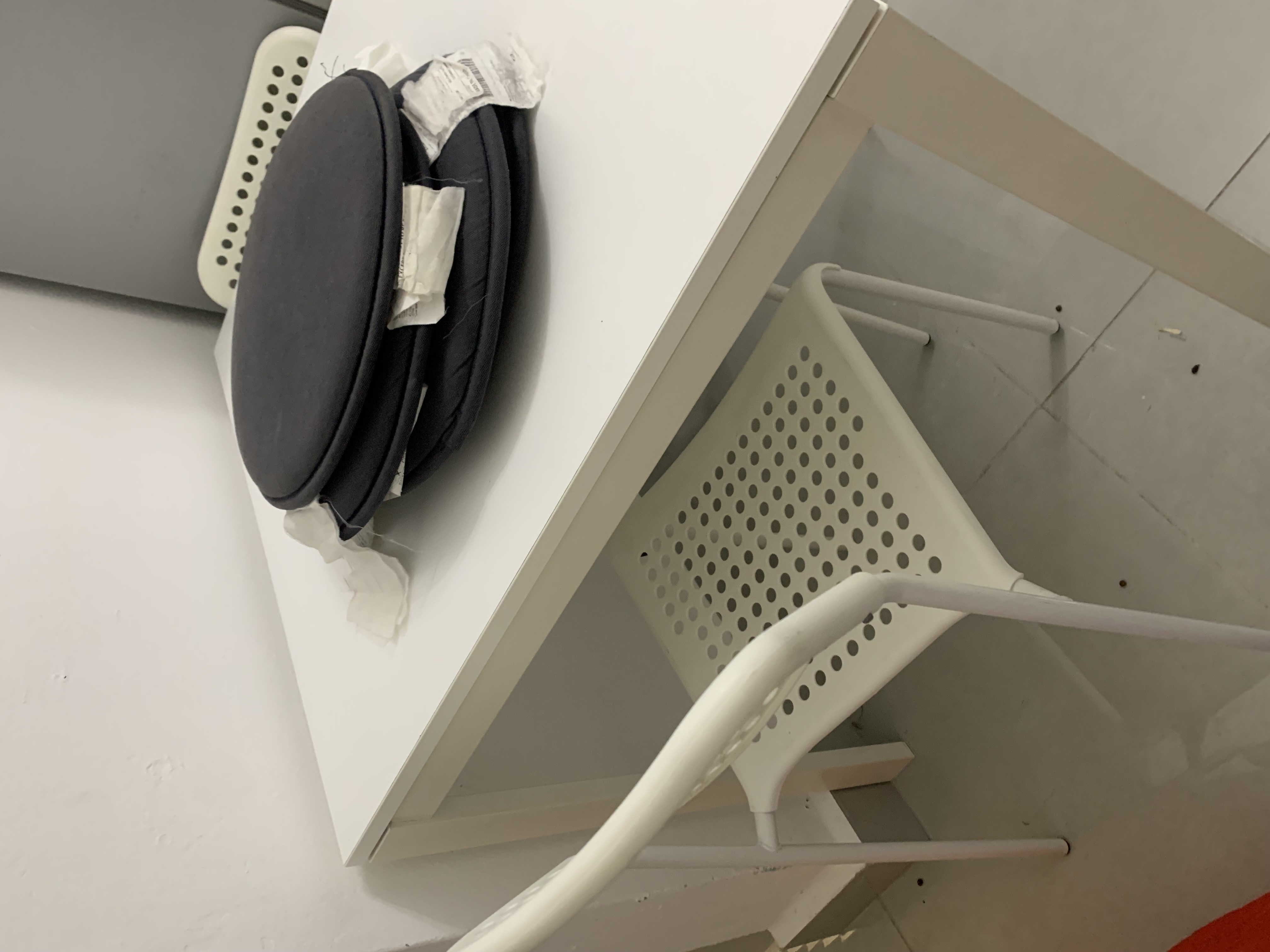 cocina - Juego de Mesa con sus 4 sillas de Ikea  5