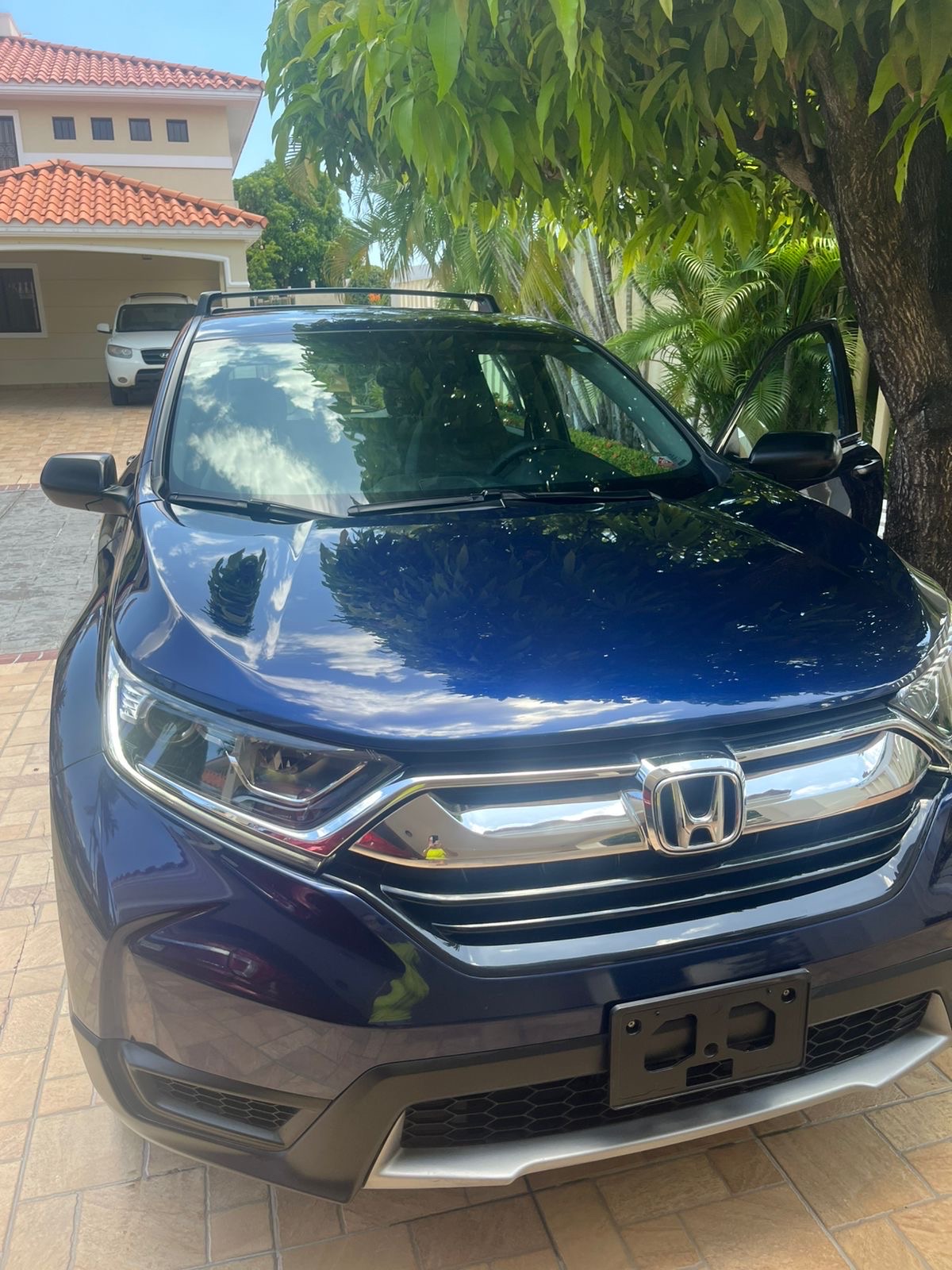 jeepetas y camionetas - Vendo CRV excelente condiciones 2019 42k millas 4x4 2