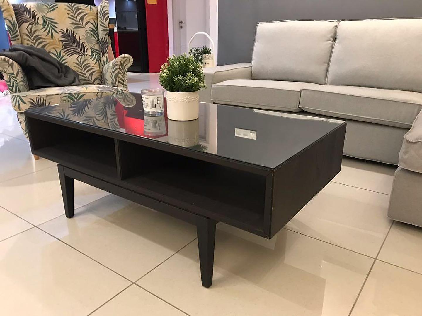muebles y colchones - Mesa Ikea Centro Regissor - excelente condición  0