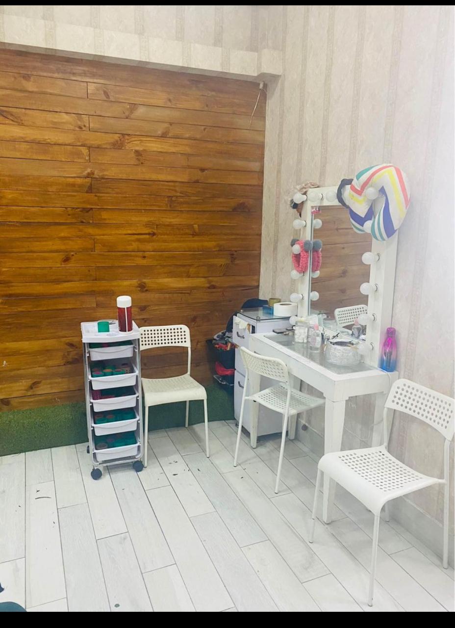 negocios en venta - Vendo Punto Comercial (Salón de Belleza) Amueblado
