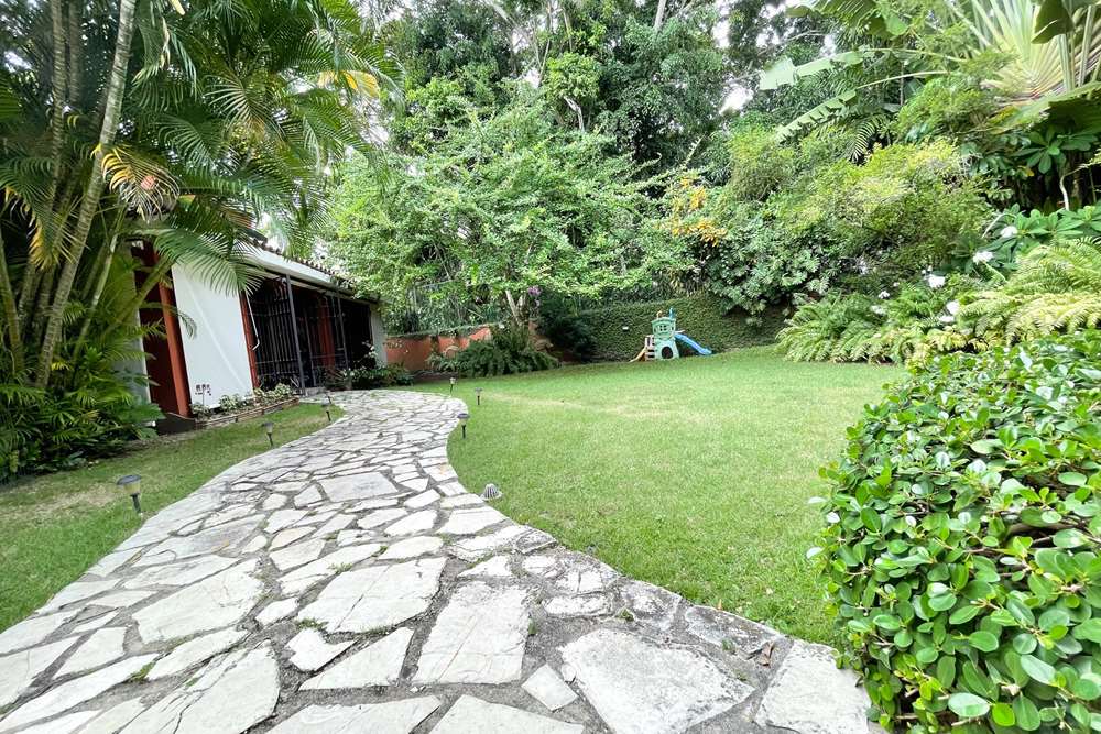 casas - Casa en venta en Arroyo Hondo 0
