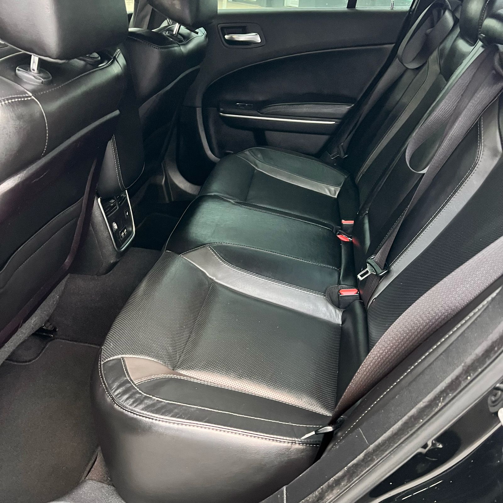 carros - Dodge Charger SXT 2019 9