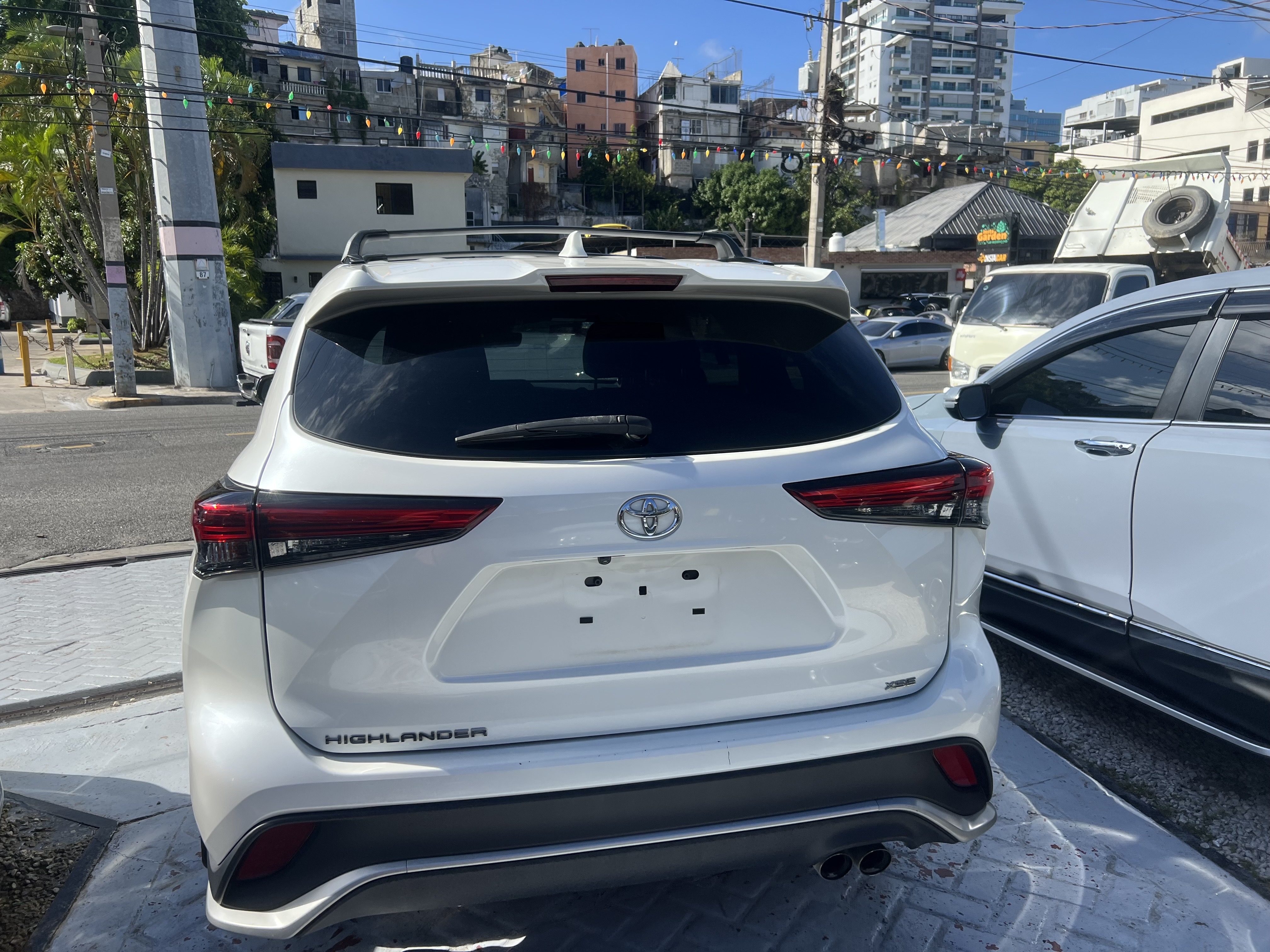 jeepetas y camionetas - TOYOTA HIGHLANDER XSE 2021 4