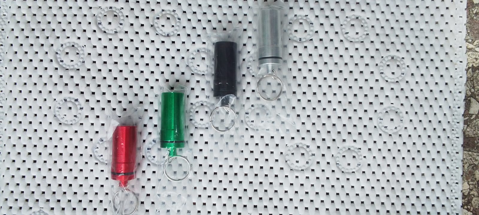 joyas, relojes y accesorios - LLAVERO PARA MEDICAMENTO 0