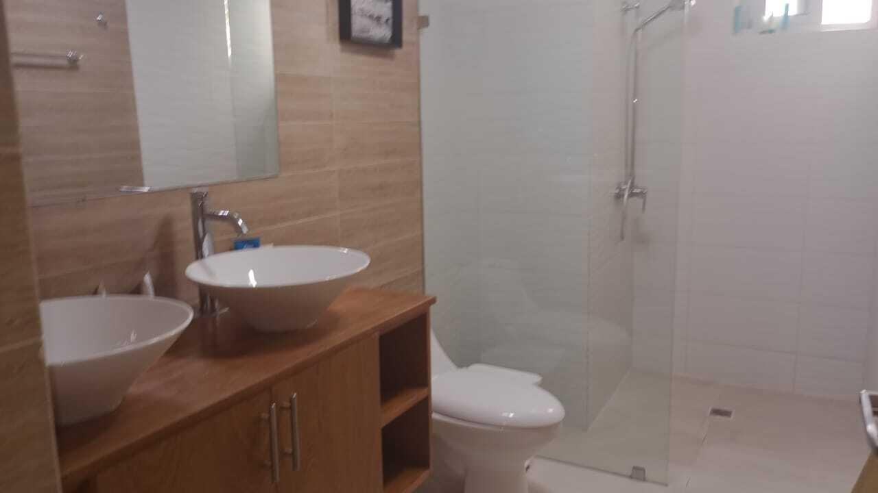 apartamentos - Hermoso e iluminado apartamento amueblado en el nivel 2 con terraza y balcón, 3  9
